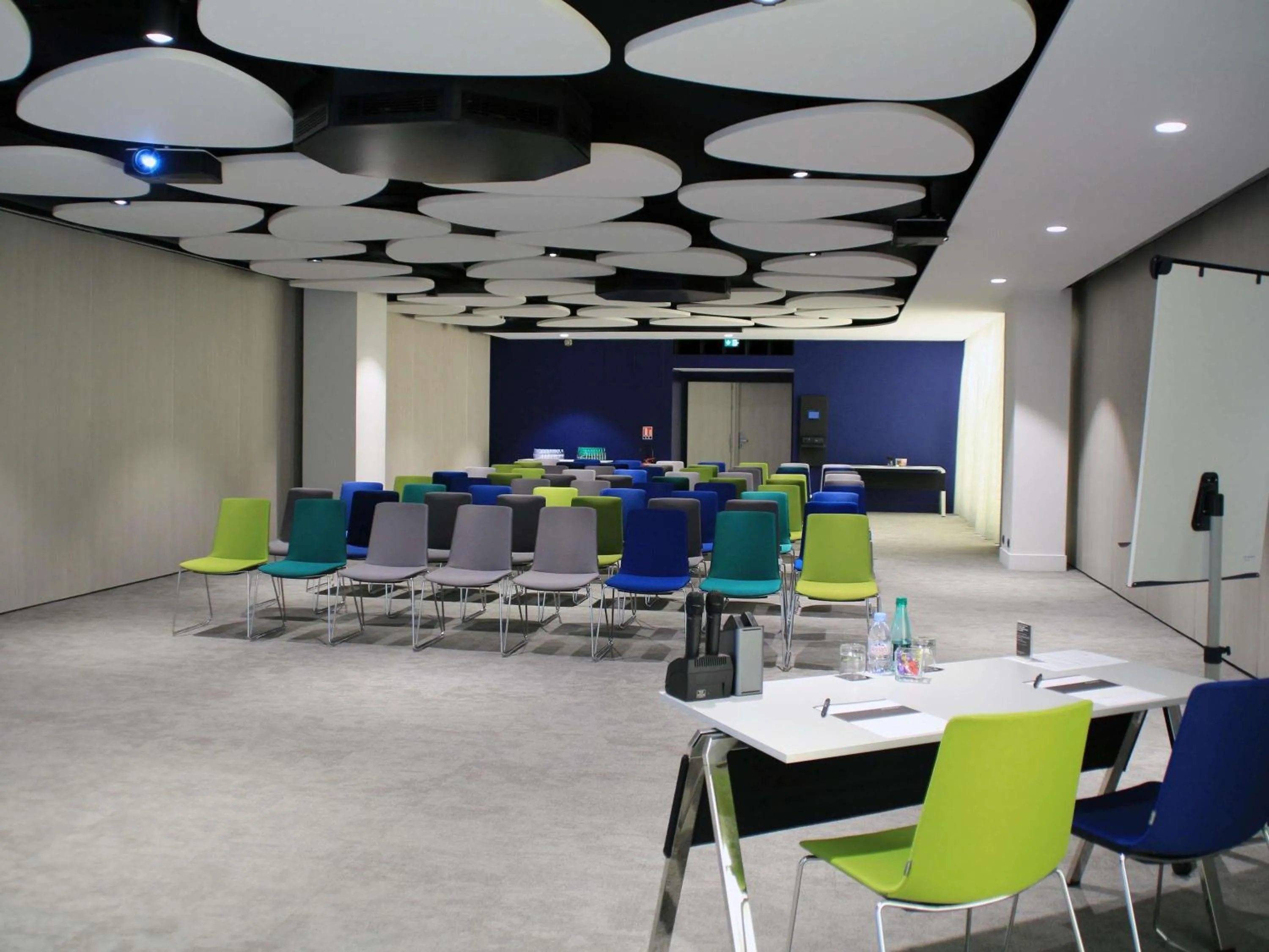 Meeting/conference room in Pullman Bordeaux Lac