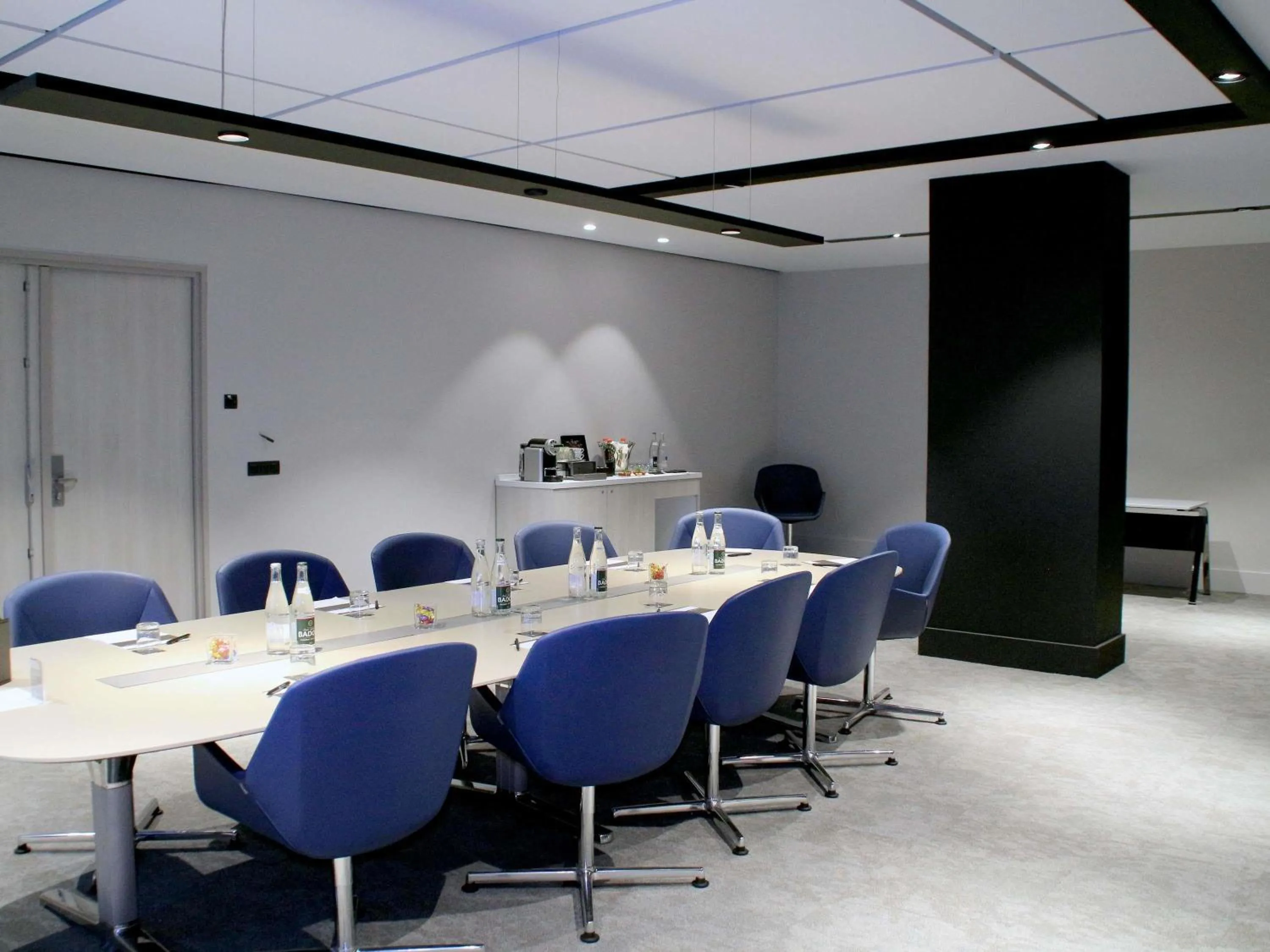 Meeting/conference room in Pullman Bordeaux Lac