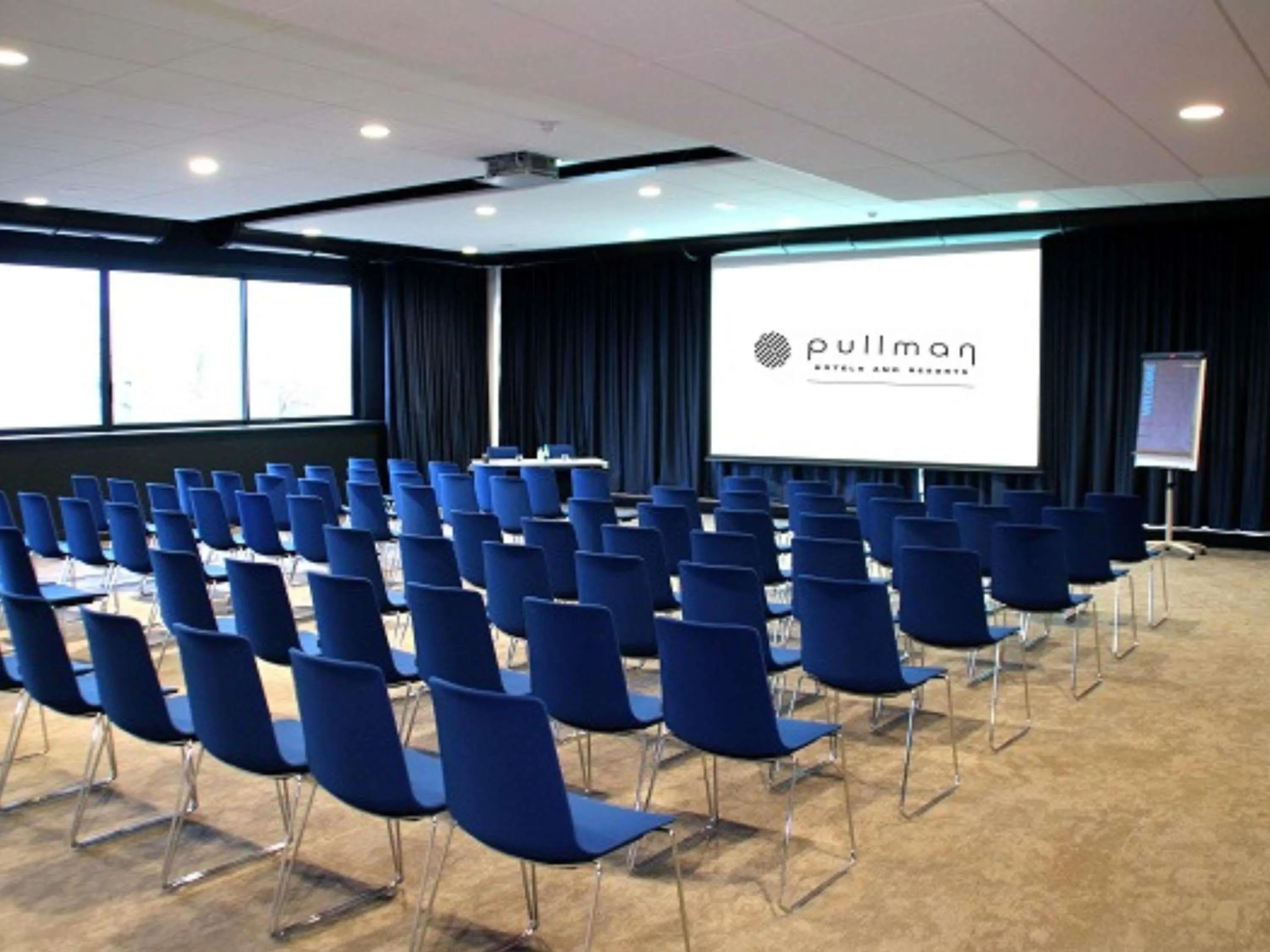 Meeting/conference room in Pullman Bordeaux Lac