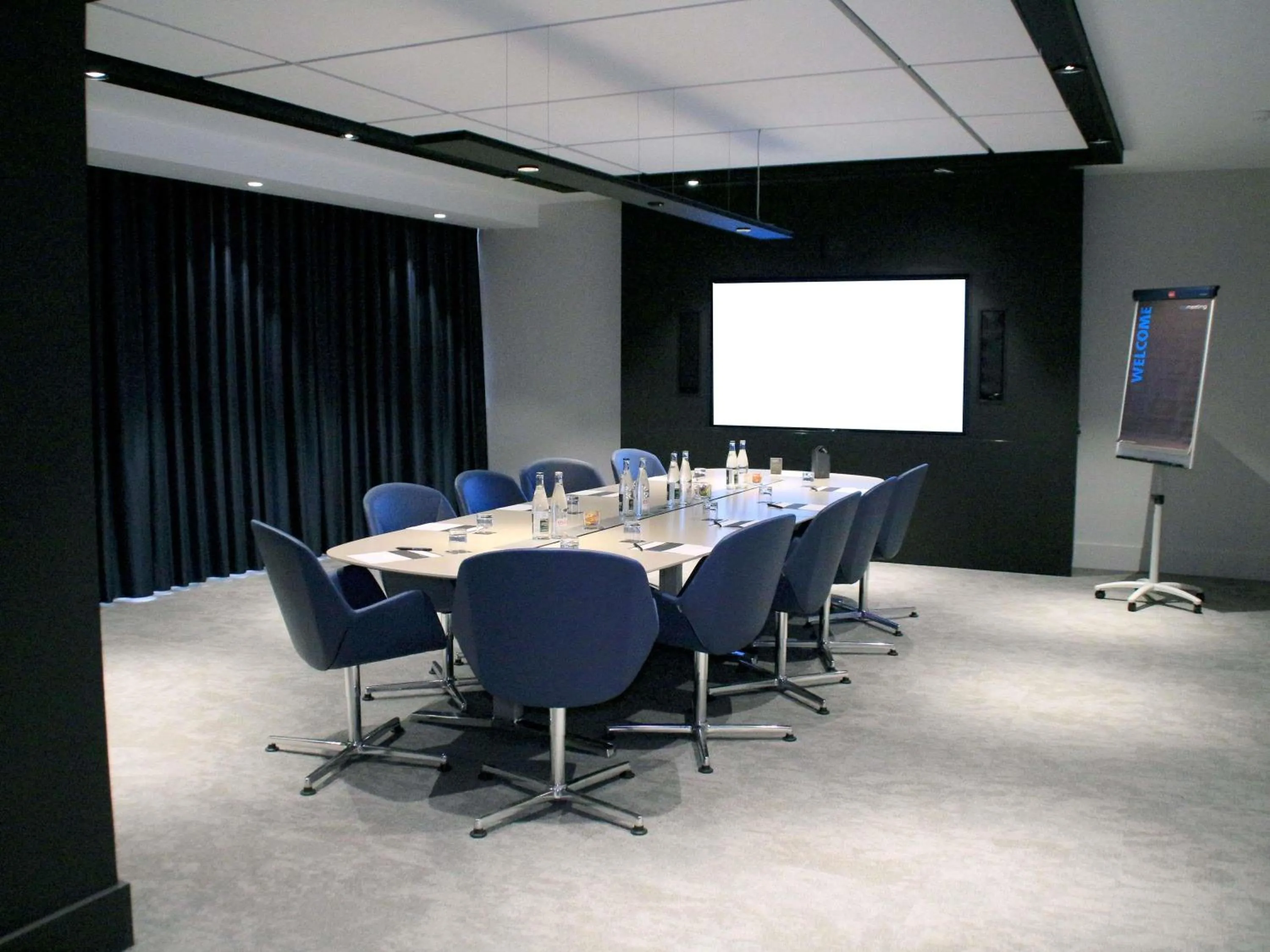 Meeting/conference room in Pullman Bordeaux Lac