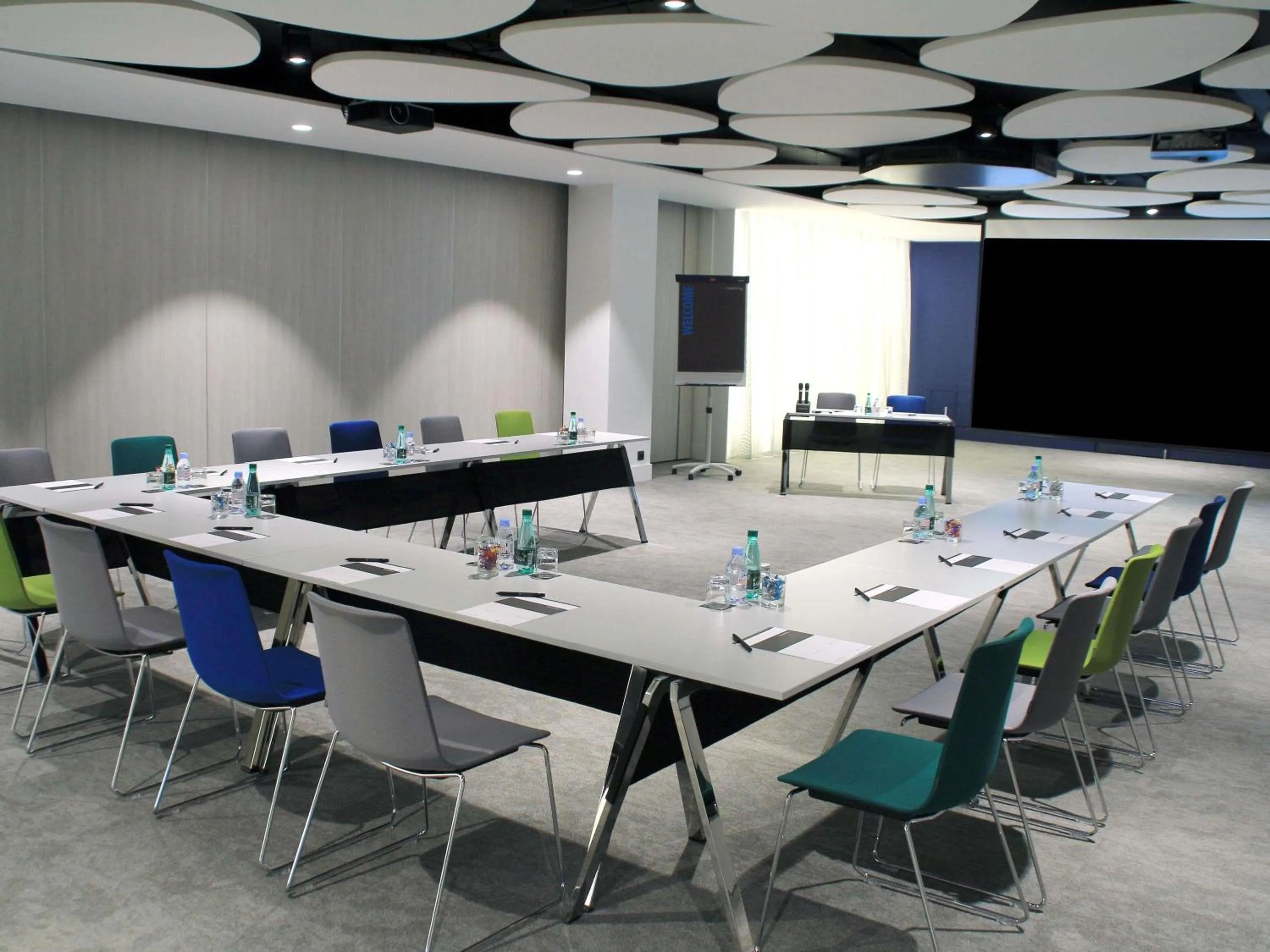 Meeting/conference room in Pullman Bordeaux Lac
