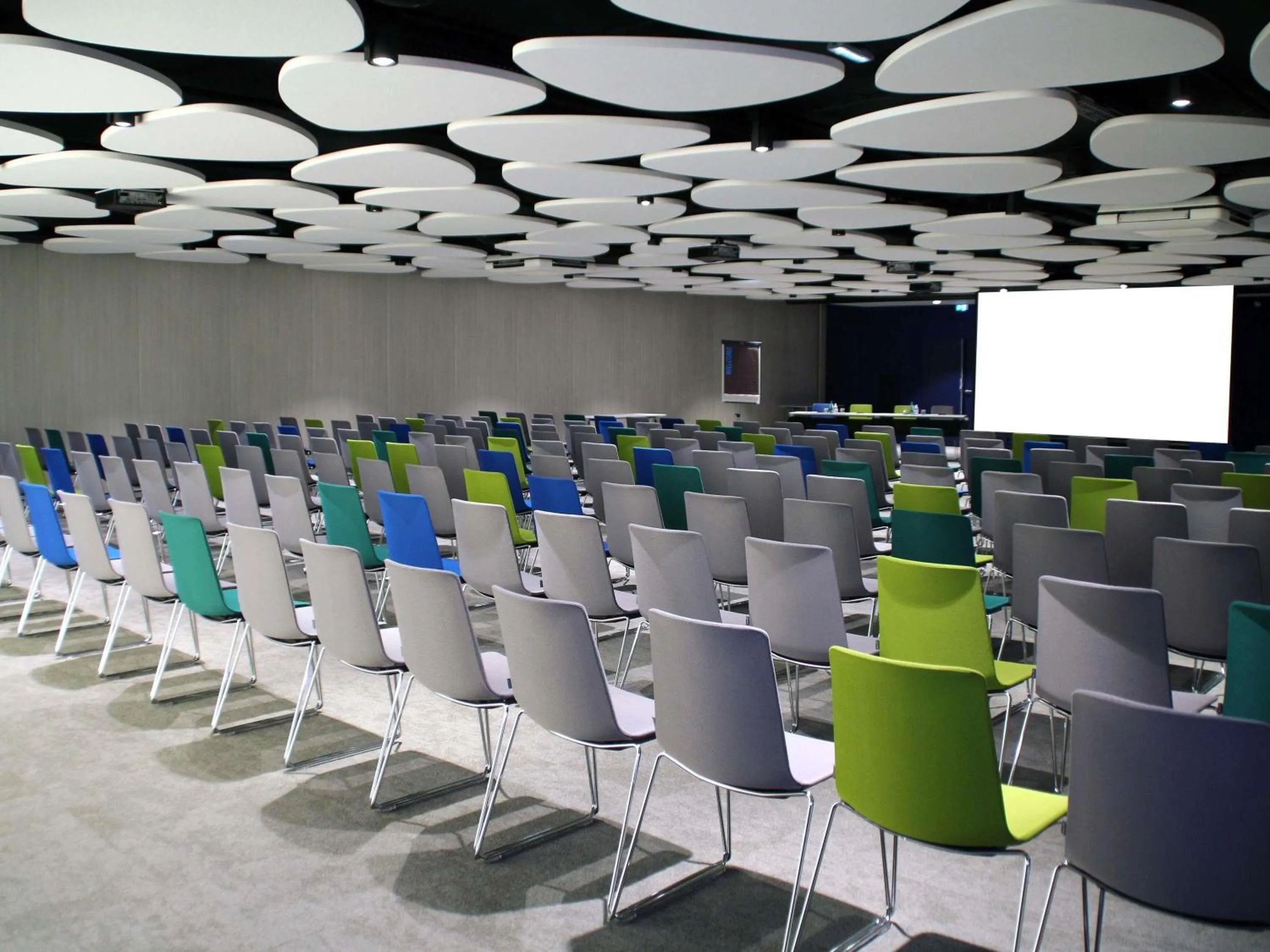 Meeting/conference room in Pullman Bordeaux Lac