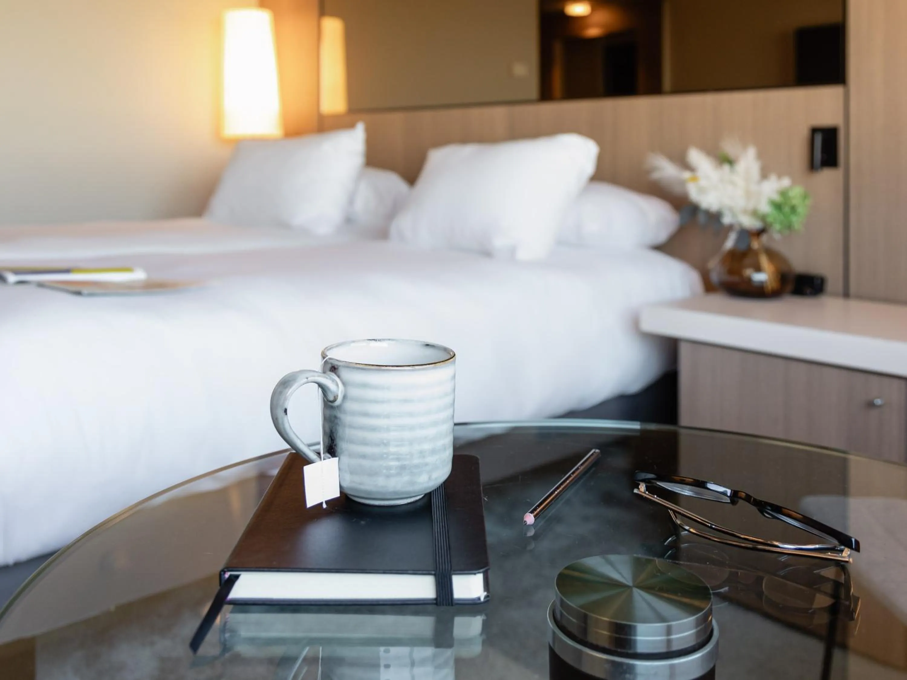 Photo of the whole room, Bed in Pullman Bordeaux Lac