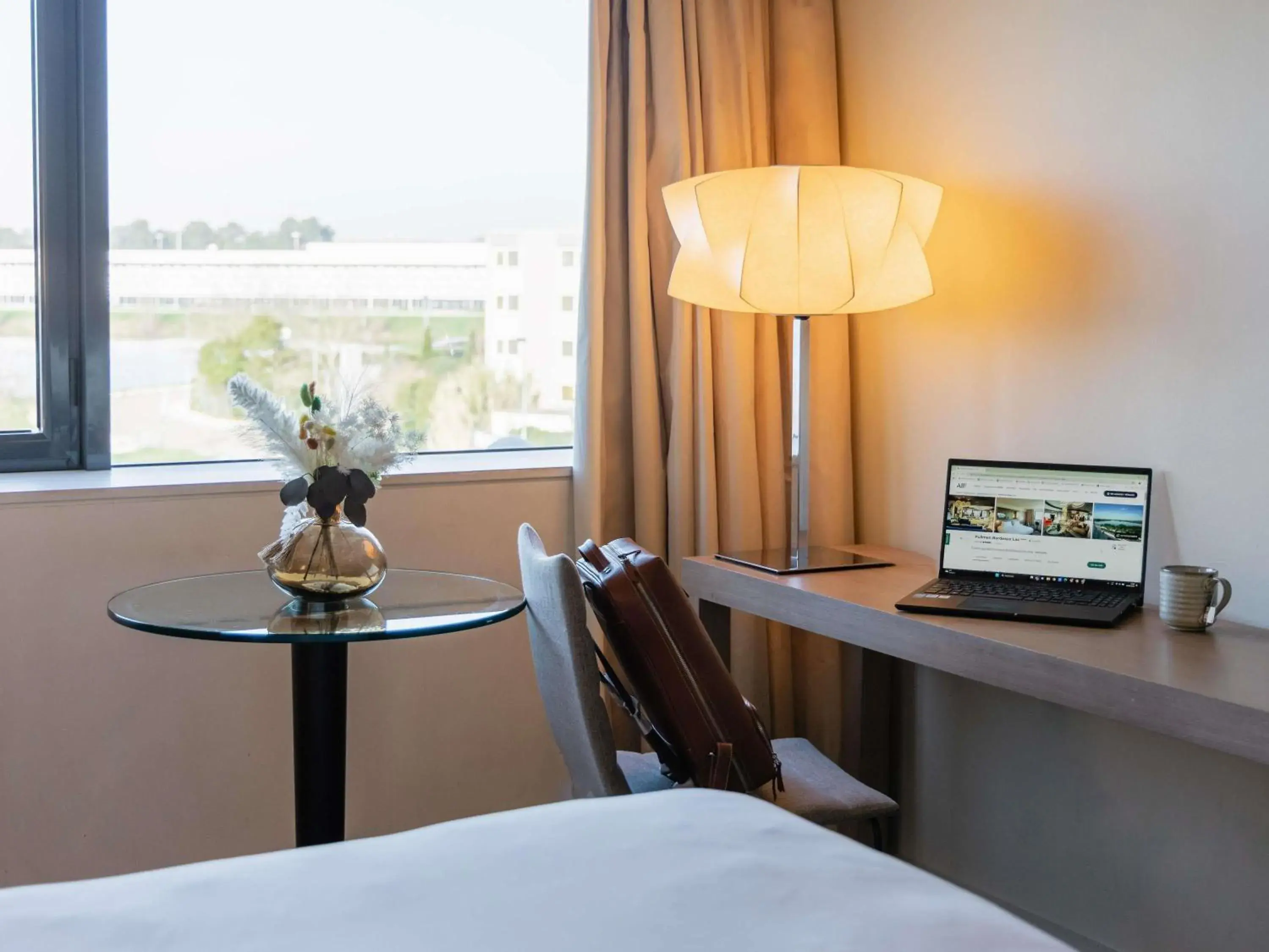 Bedroom, Bed in Pullman Bordeaux Lac Bedroom, Bed in Pullman Bordeaux Lac