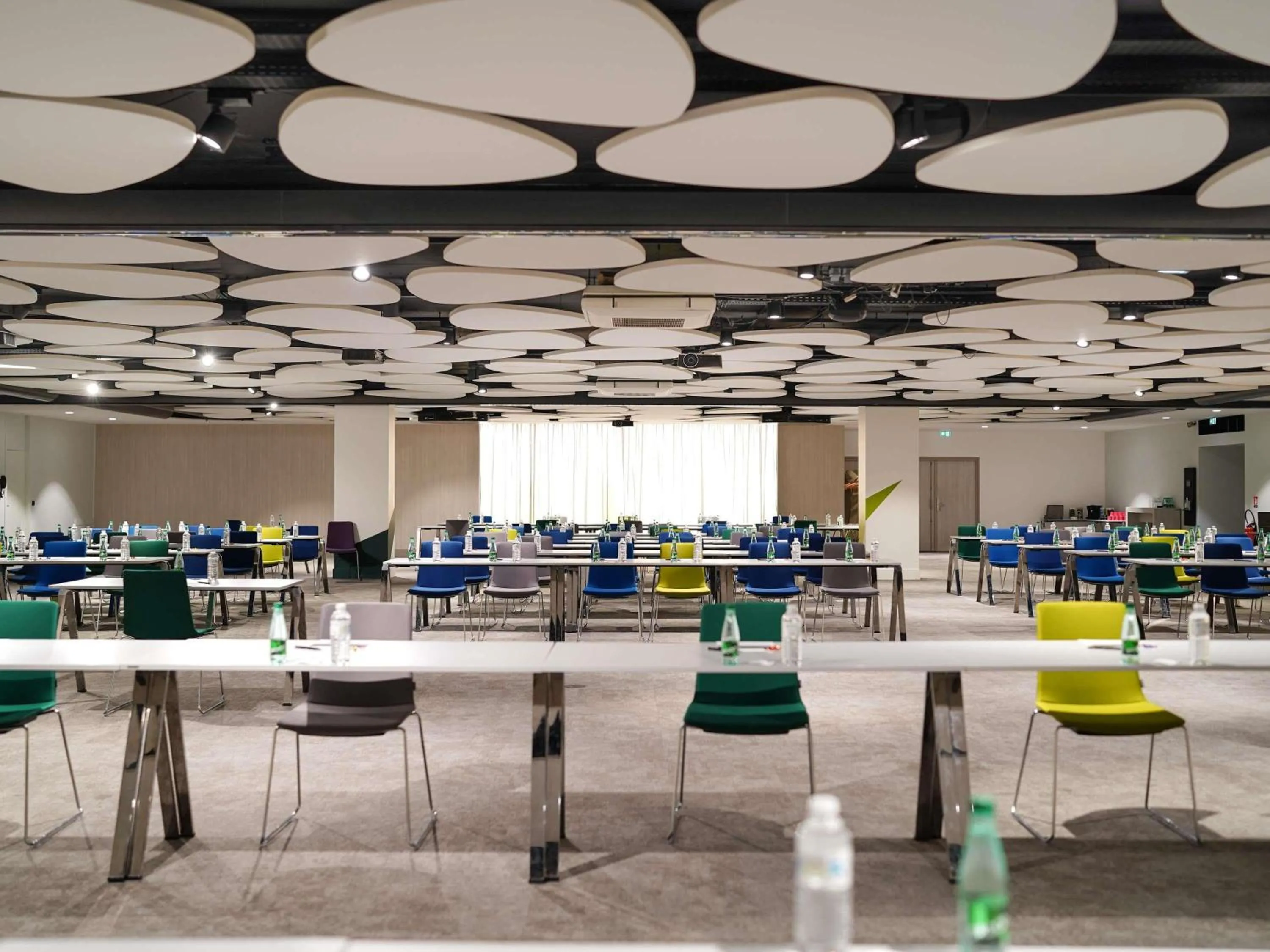 Meeting/conference room in Pullman Bordeaux Lac