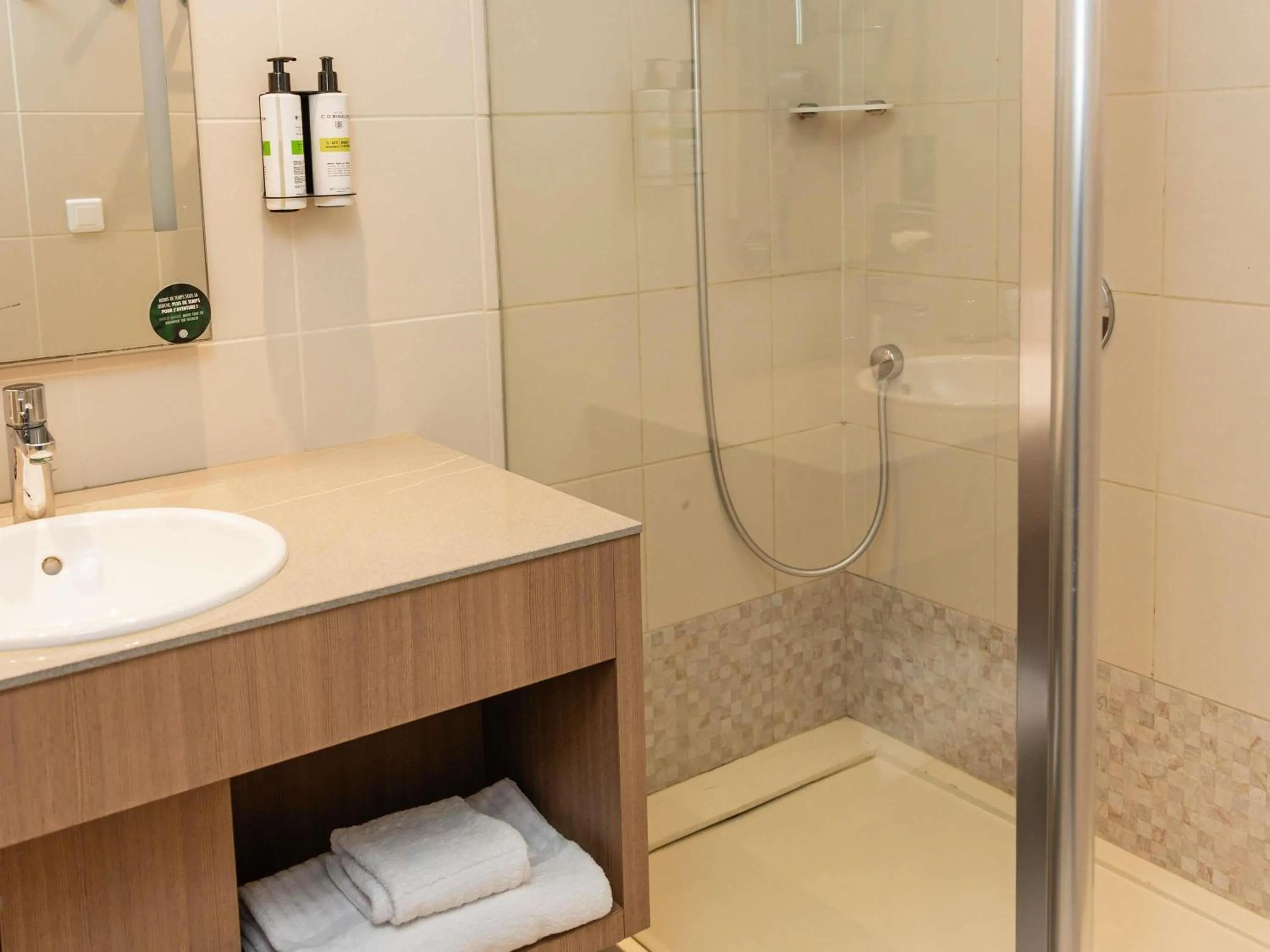 Bedroom in Pullman Bordeaux Lac