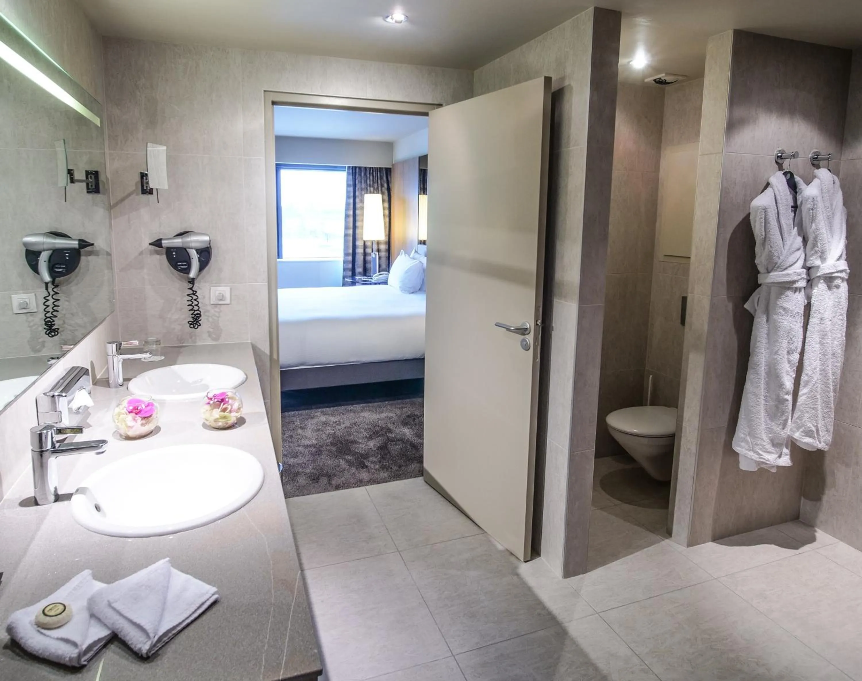 Bathroom in Pullman Bordeaux Lac