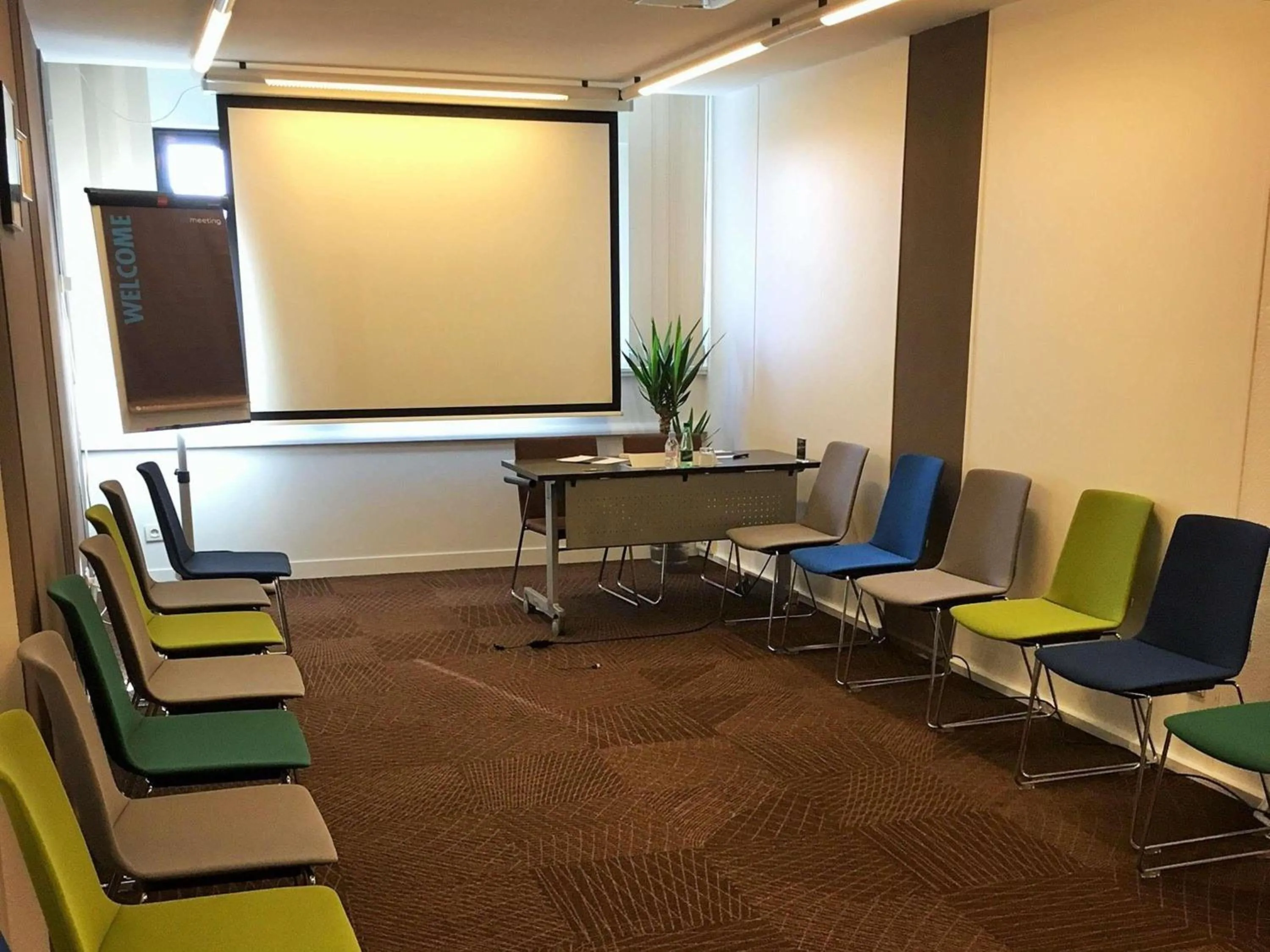 Meeting/conference room in Pullman Bordeaux Lac