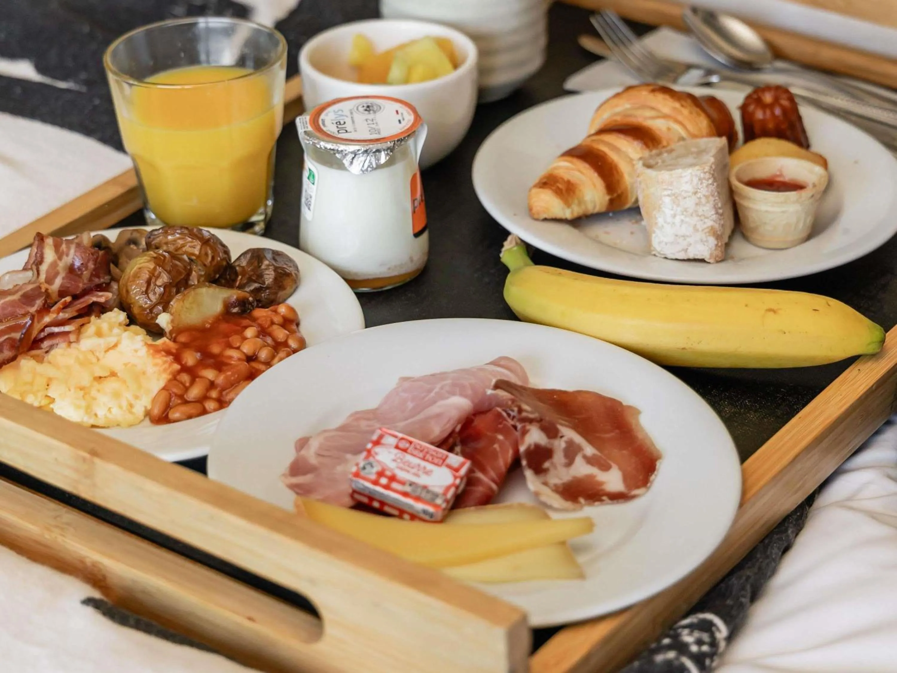 Bedroom in Pullman Bordeaux Lac