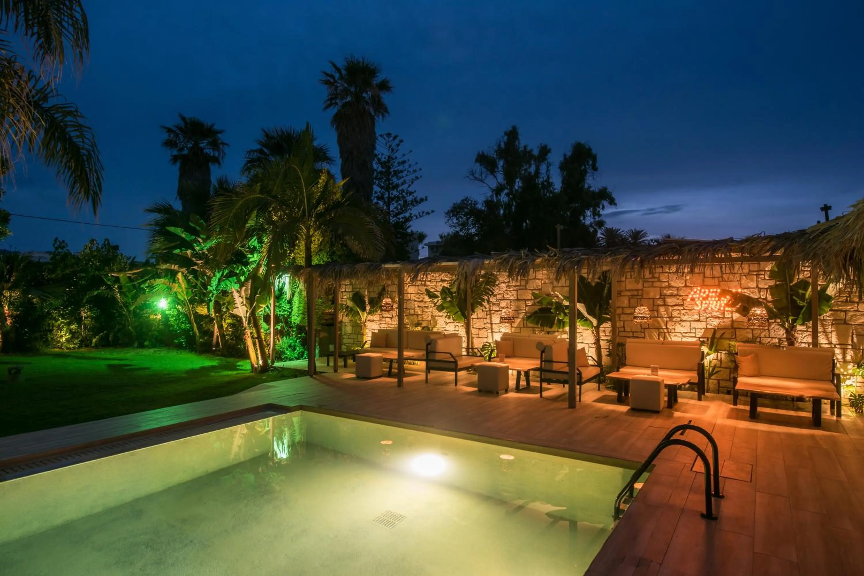 Swimming pool in Alsus Boutique Hotel - Adults Only