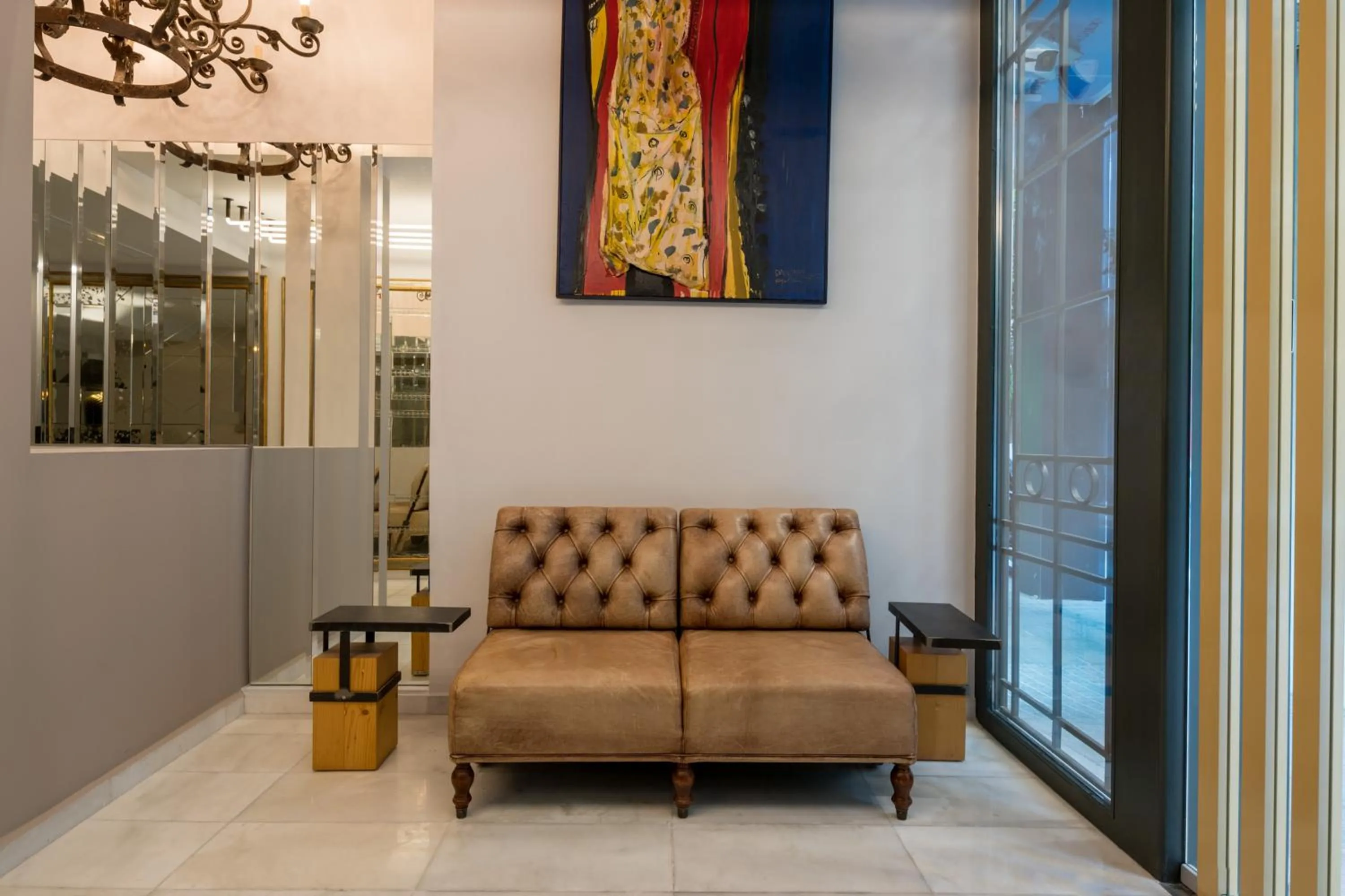 Decorative detail in Fos DownTown Suites