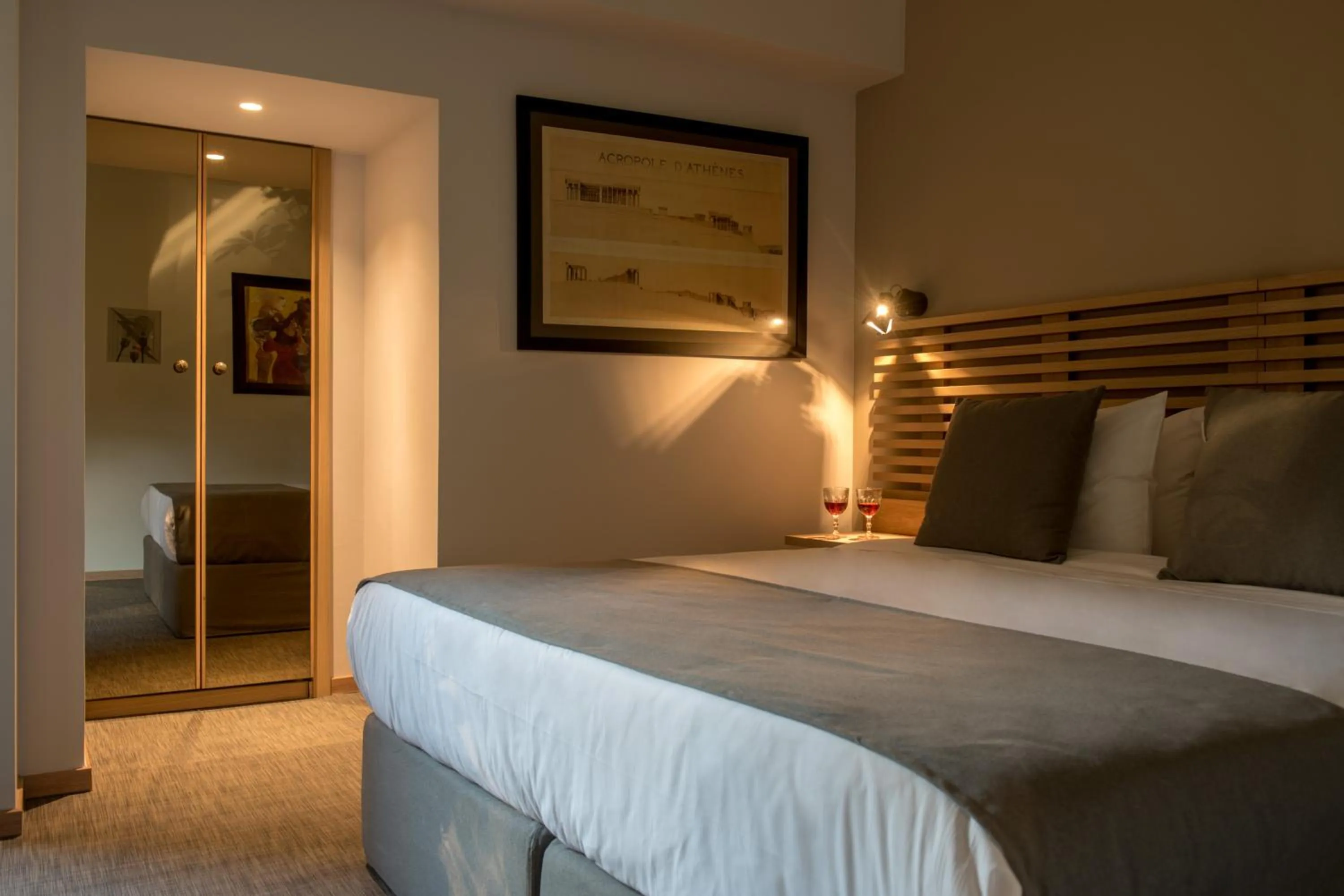 Night, Bed in Fos DownTown Suites