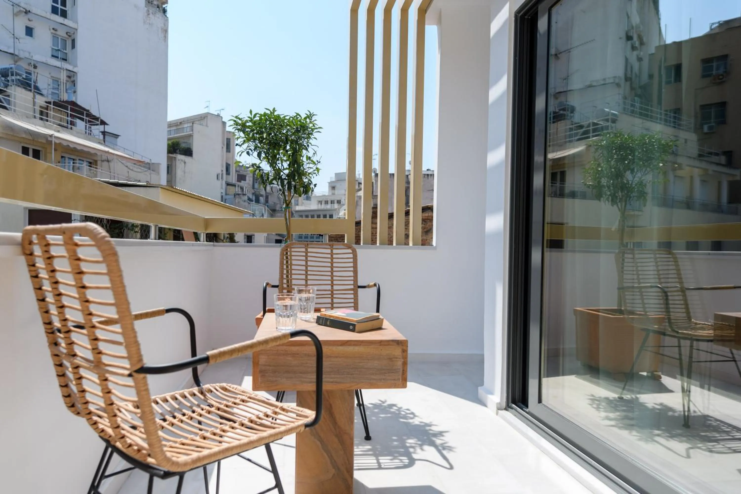 Patio in Fos DownTown Suites