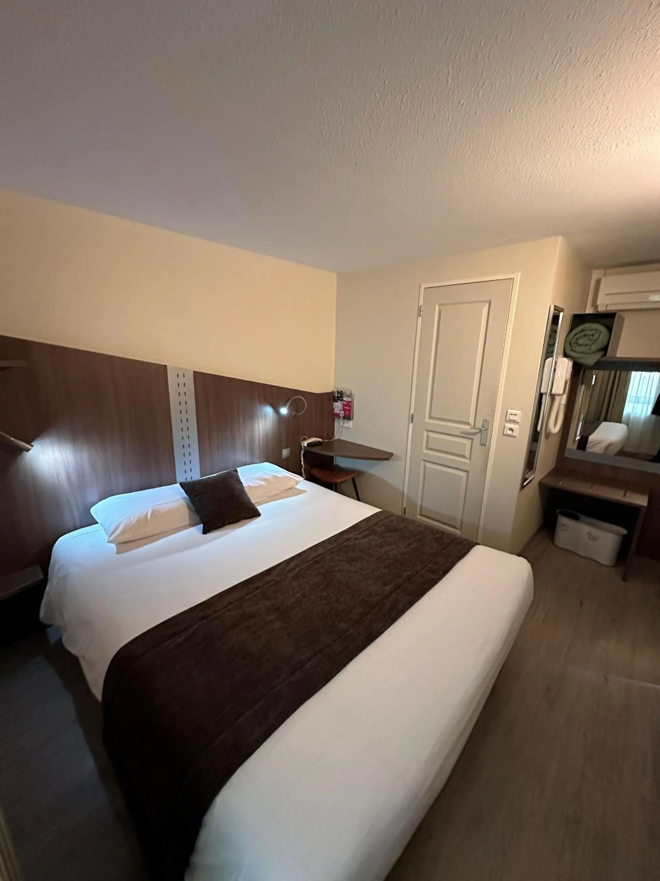 Photo of the whole room, Bed in Fasthotel Toulouse Blagnac Aéroport