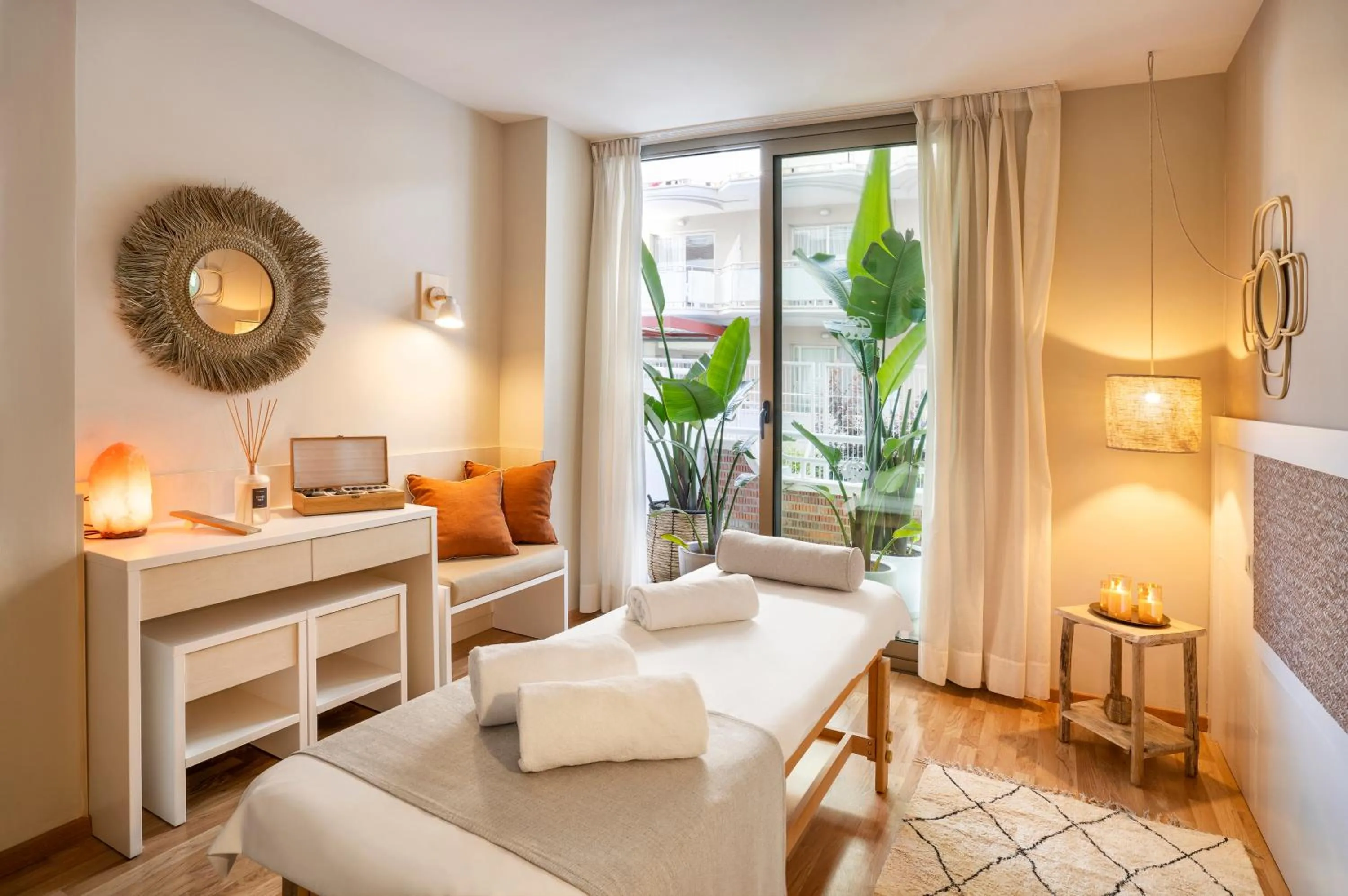 Massage, Bed in Hotel Indalo Park