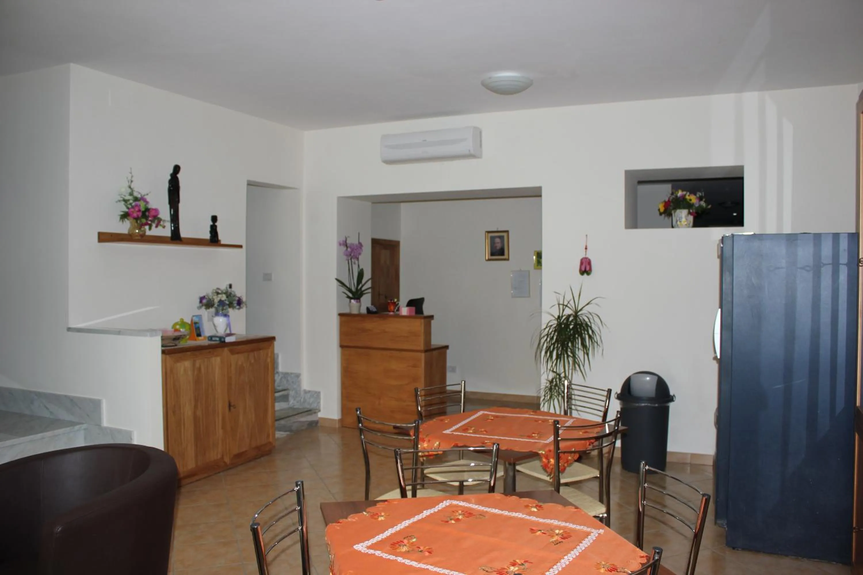 Lobby or reception in Casa per Ferie Beato Rosaz