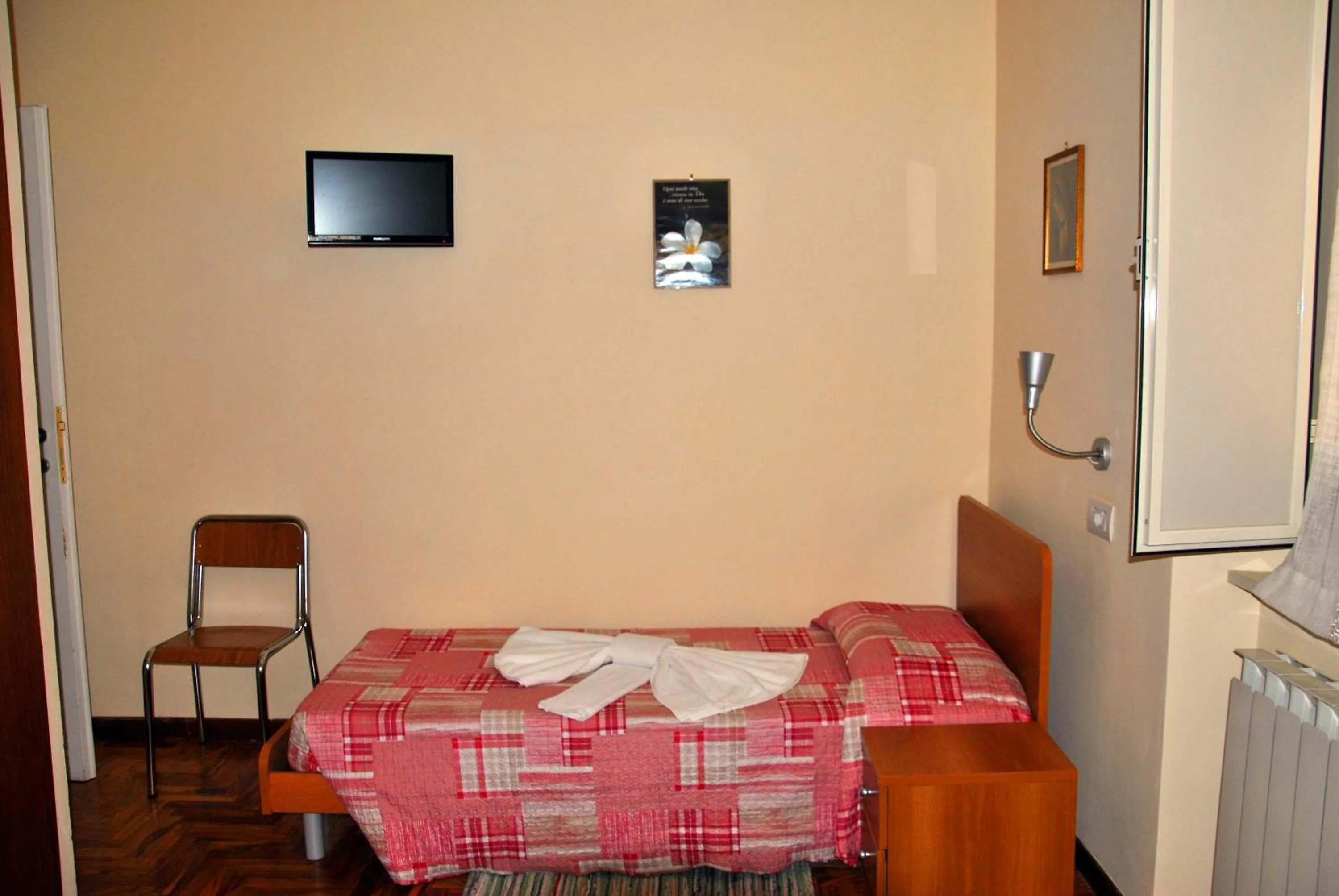 Bedroom, Bed in Casa per Ferie Beato Rosaz