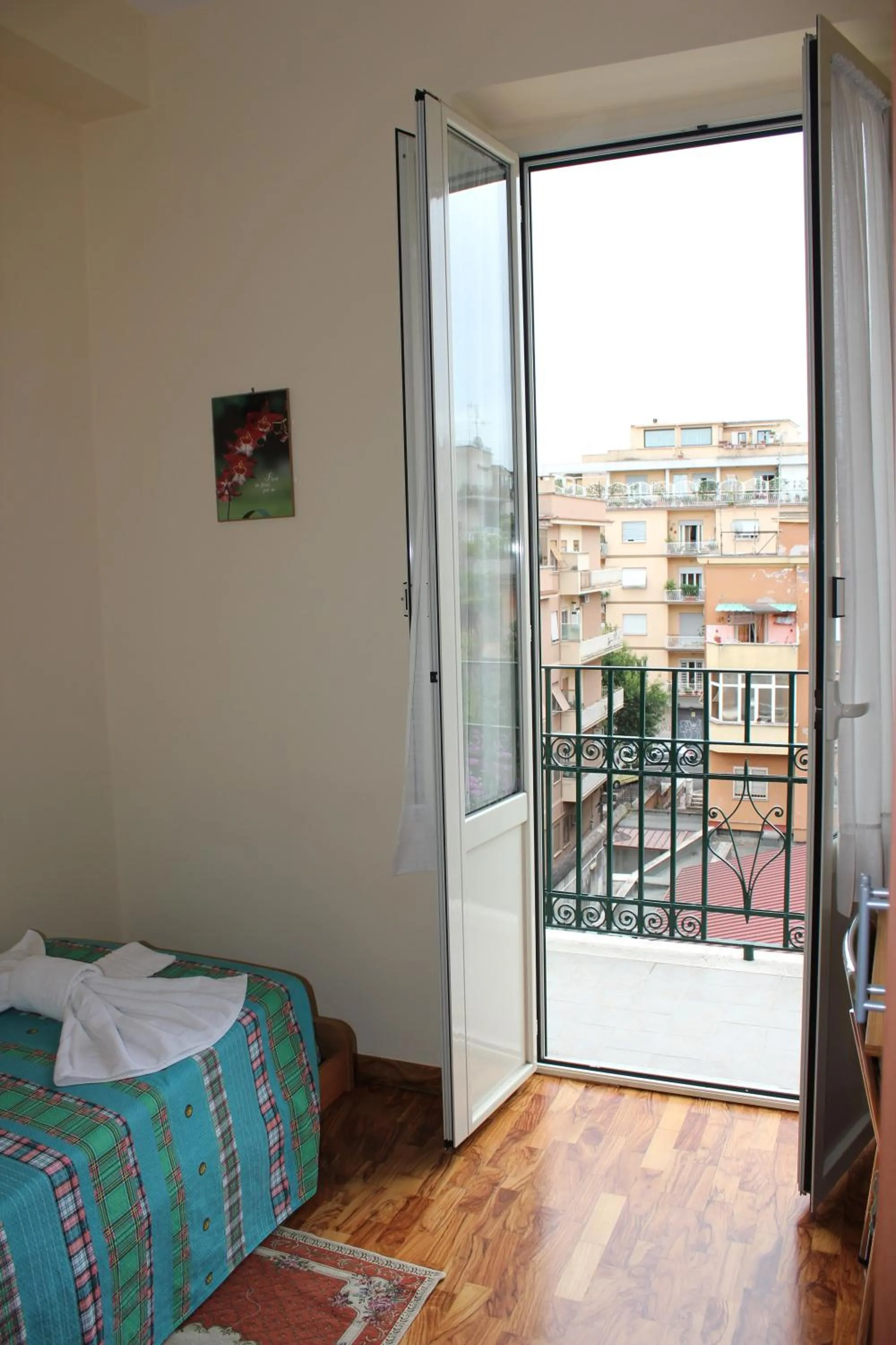 Balcony/Terrace, Bed in Casa per Ferie Beato Rosaz