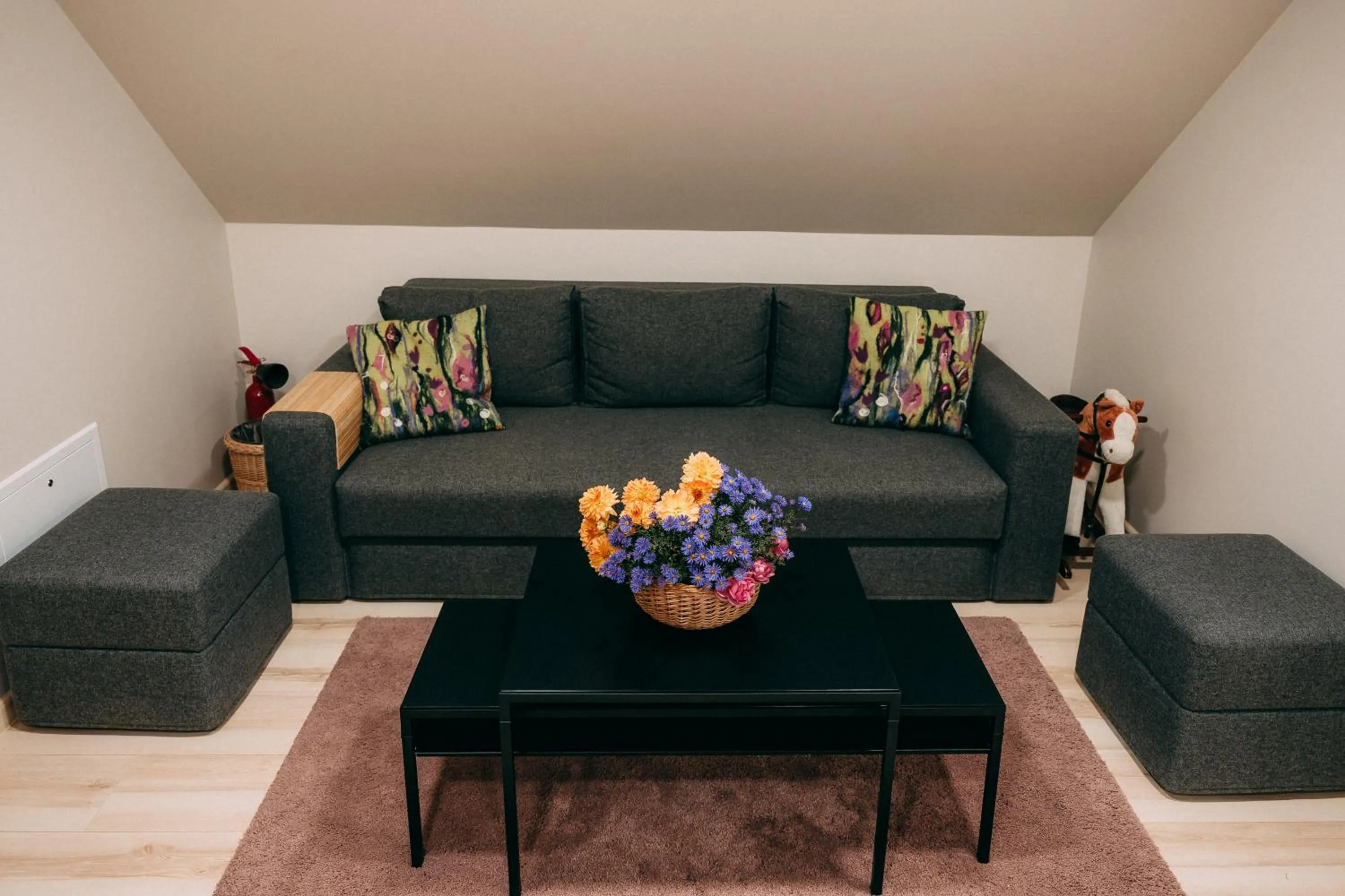 Living room in Weavers' Guest House Kalndaki