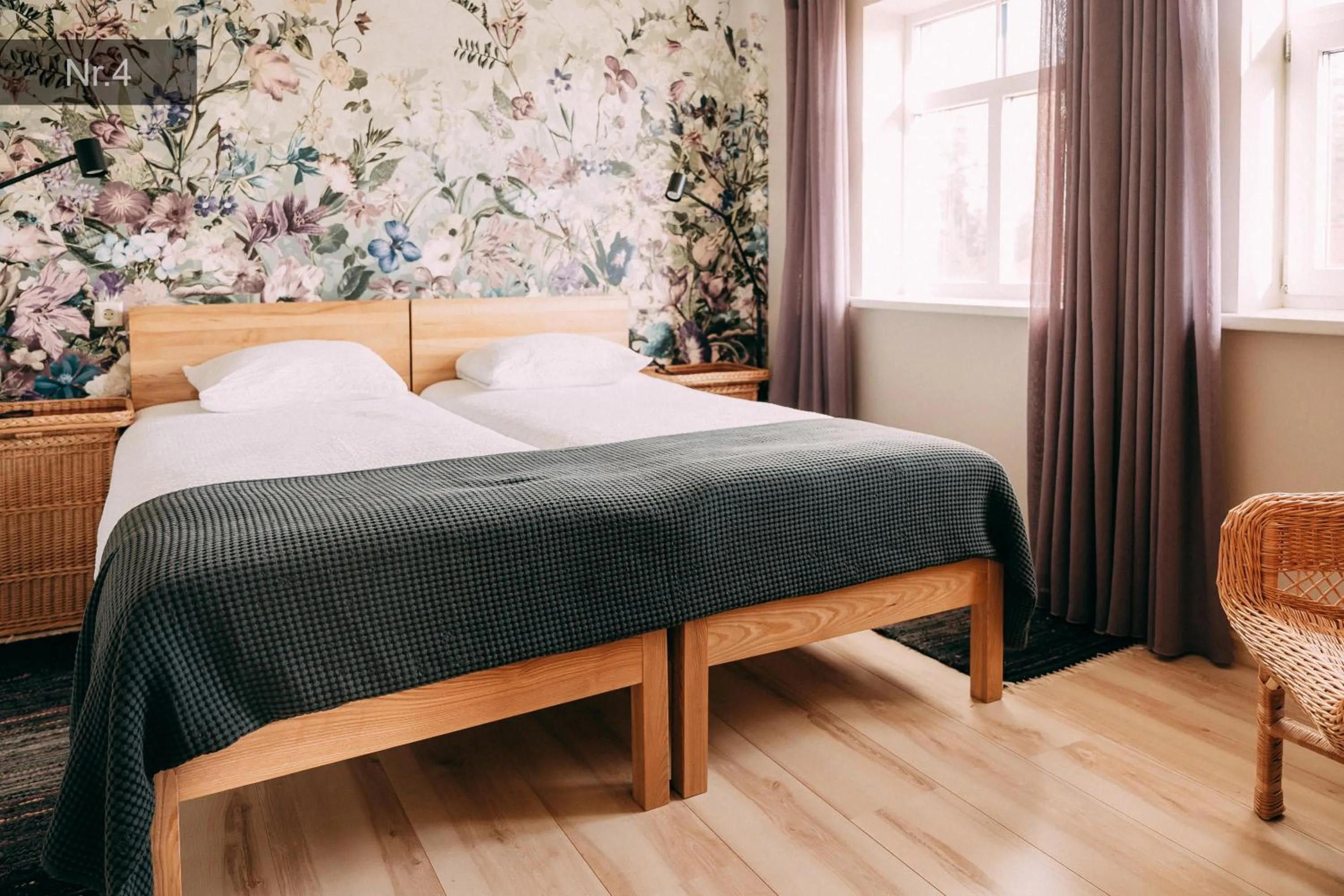 Bedroom, Bed in Weavers' Guest House Kalndaki