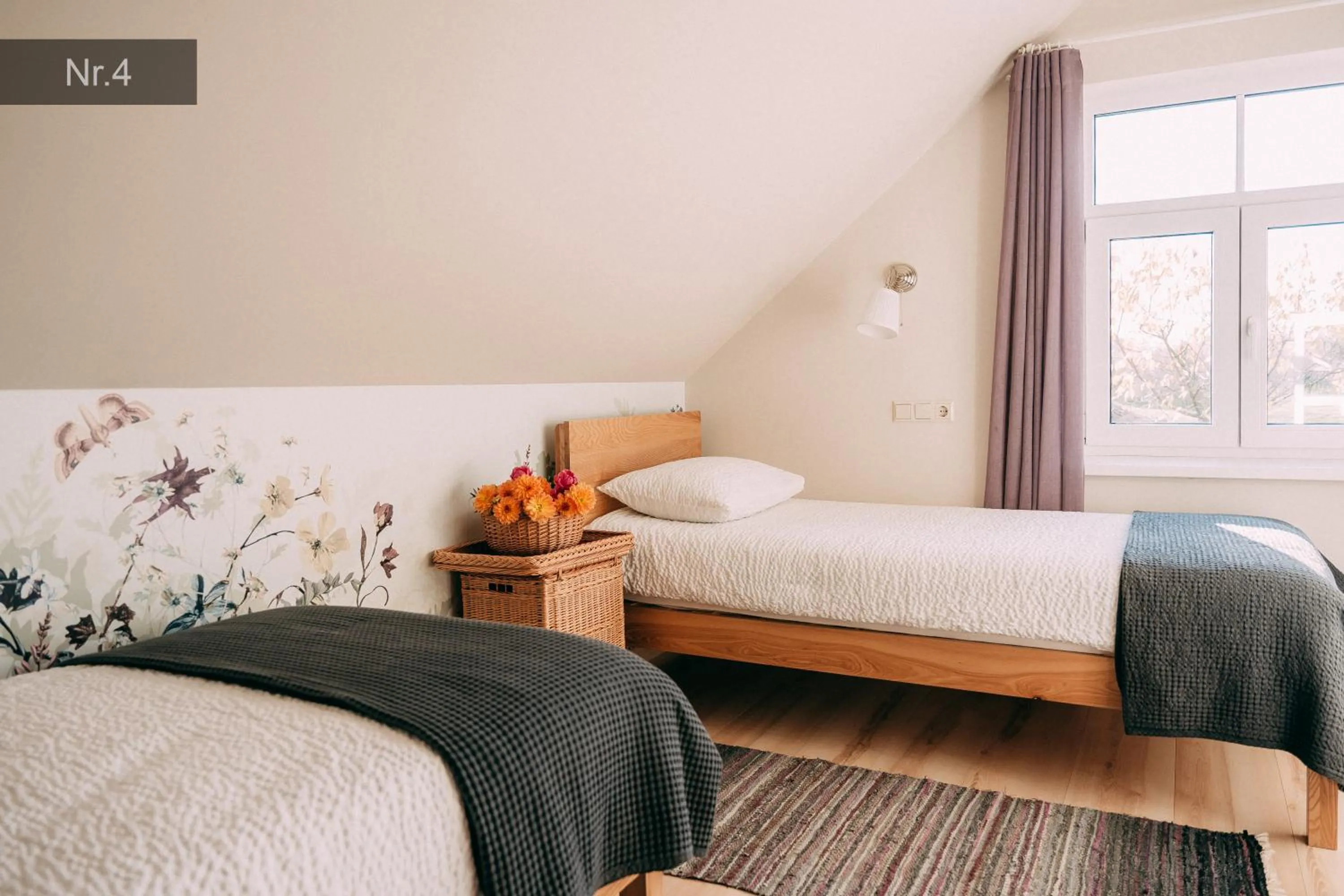 Bedroom, Bed in Weavers' Guest House Kalndaki