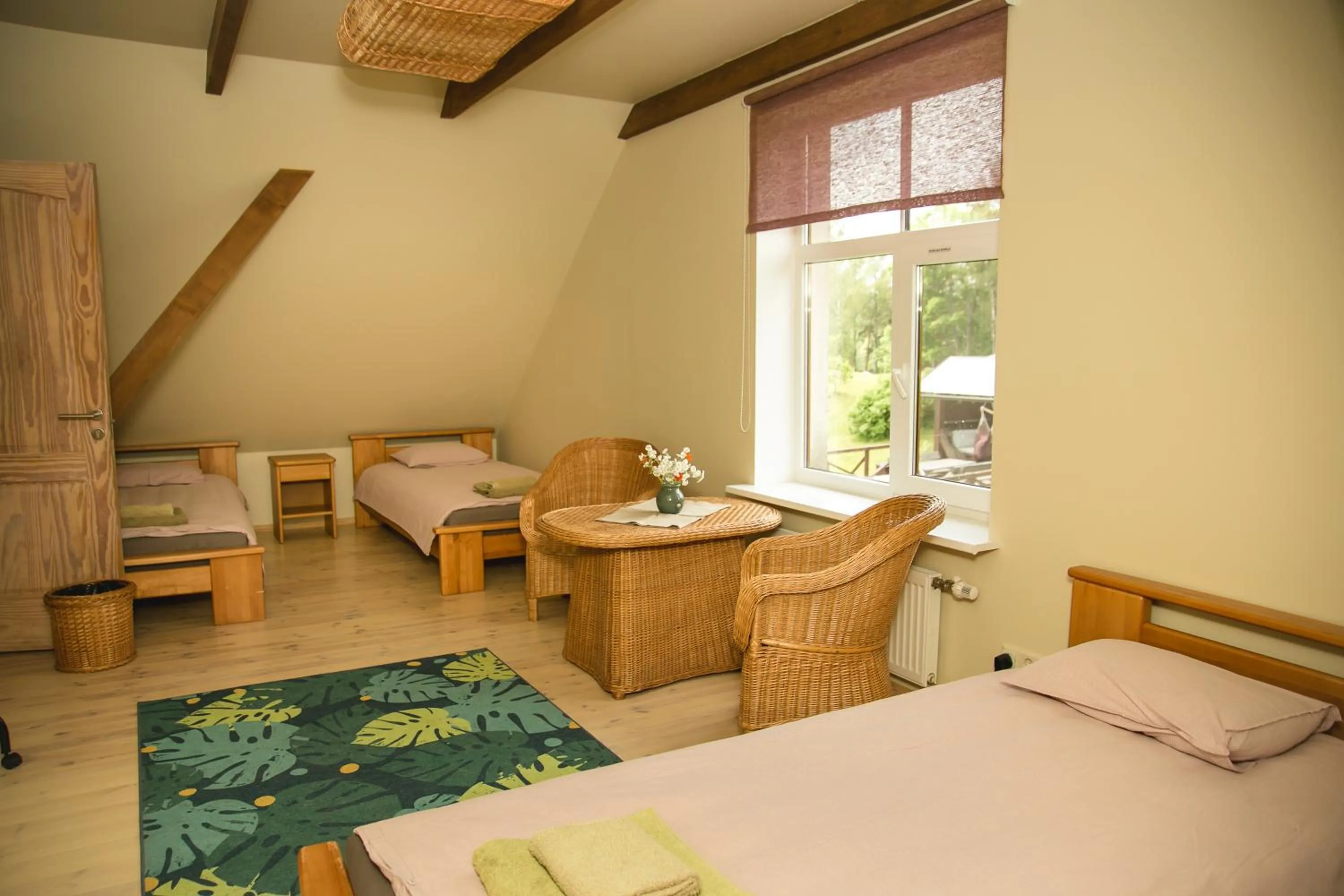 Bedroom, Bed in Weavers' Guest House Kalndaki