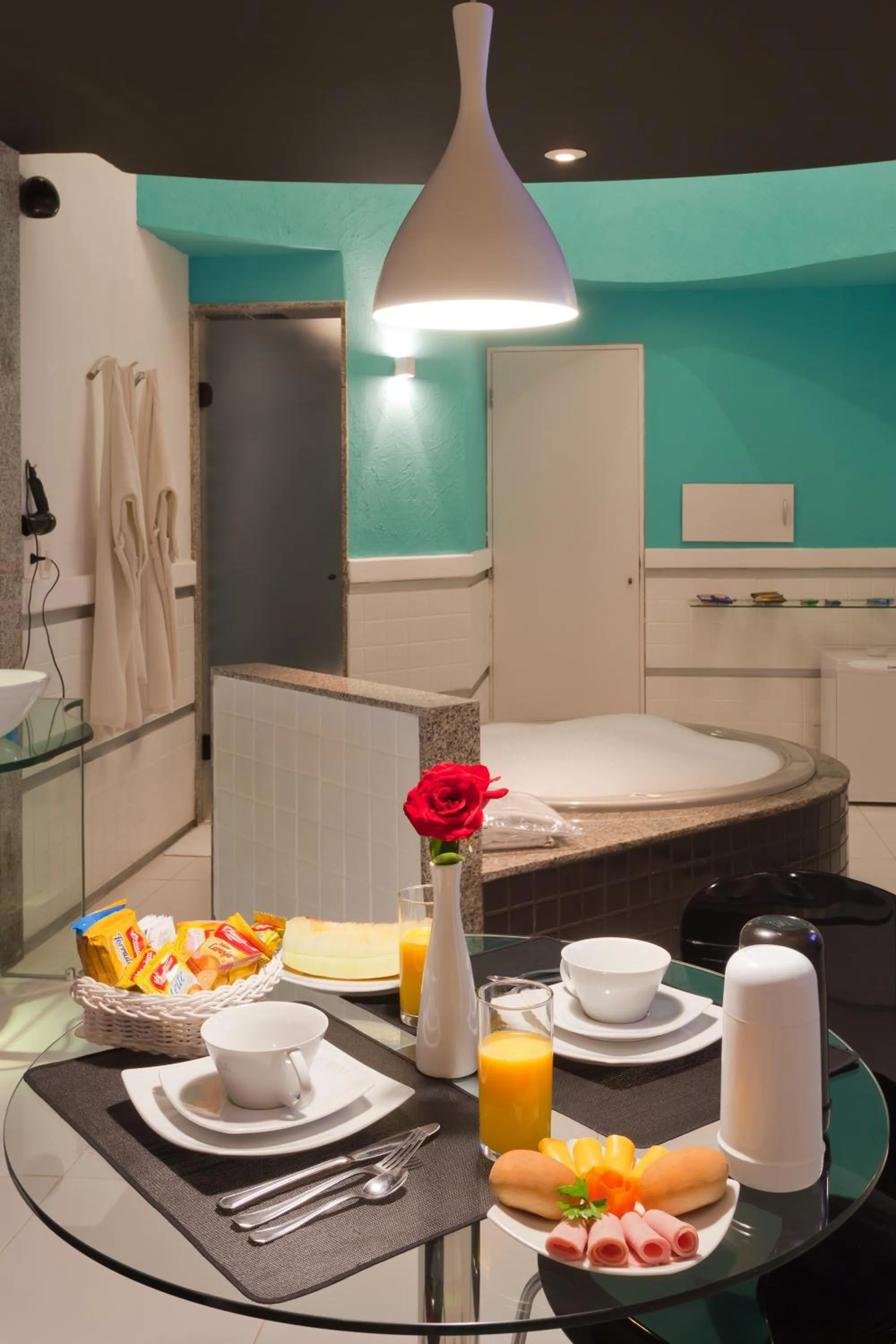 Hot Tub in Forum Motel