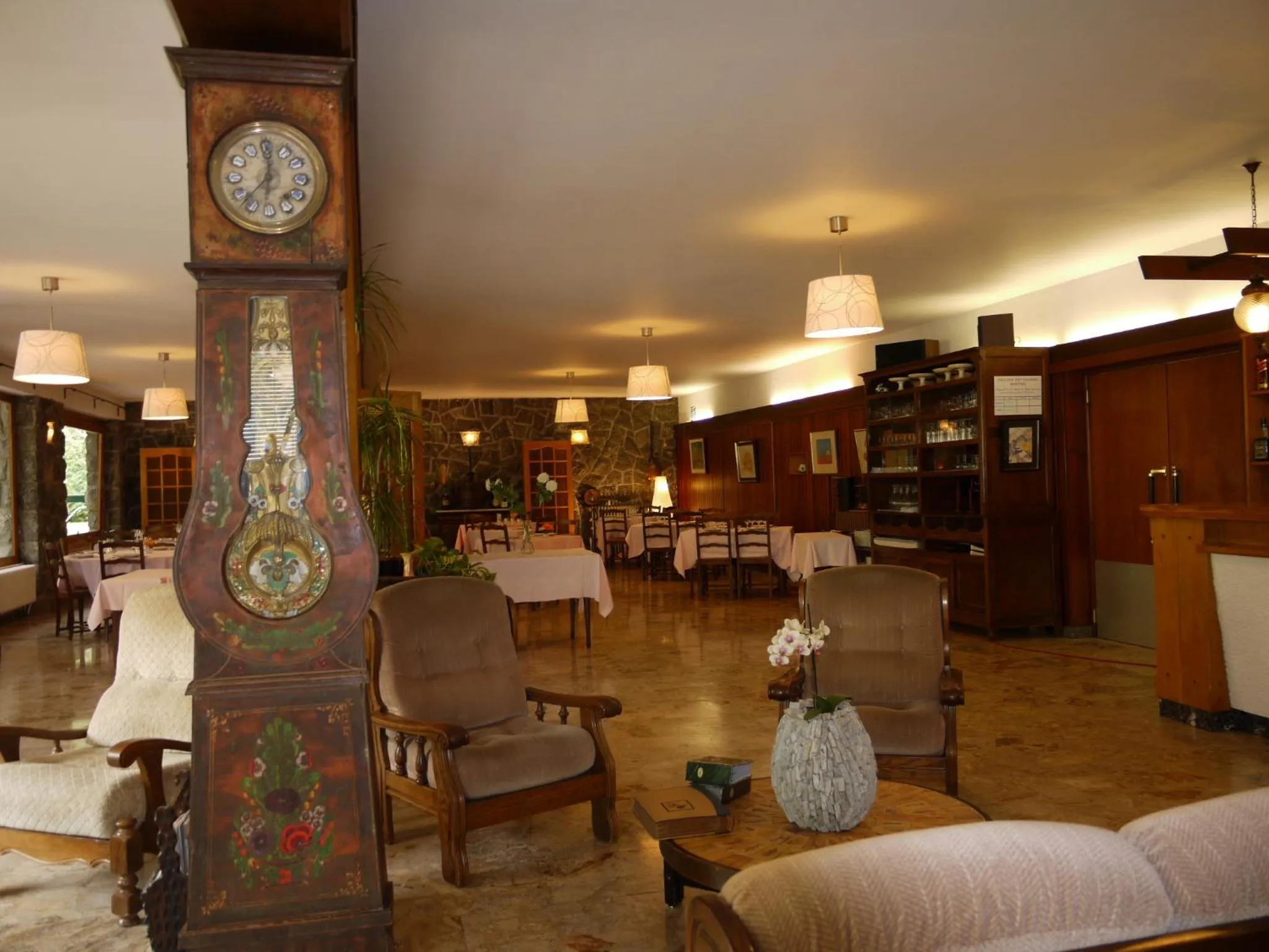 Restaurant/places to eat in Hôtel Le Castelet