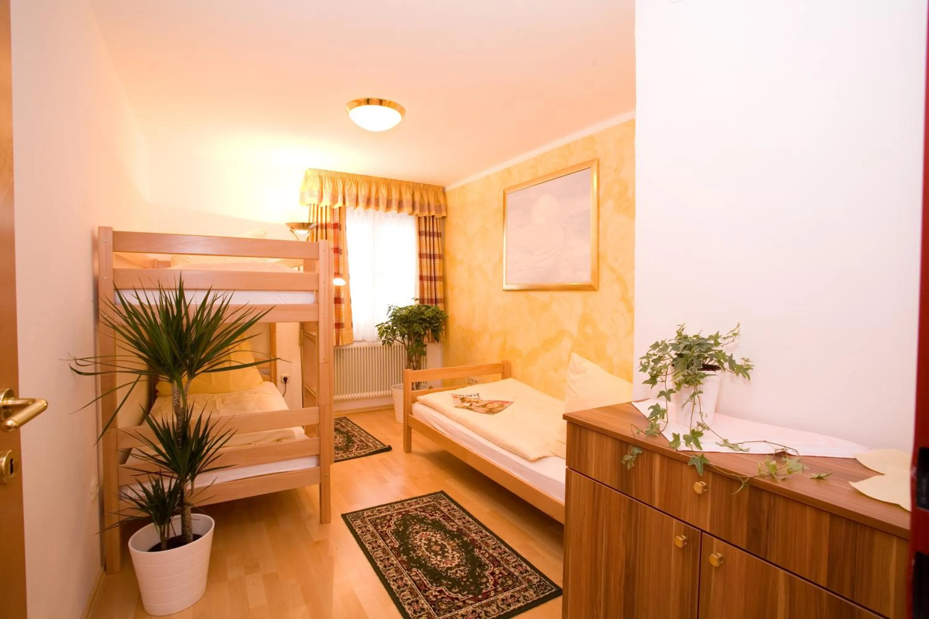 Bed in Hotel Garni Dorferwirt am Irrsee