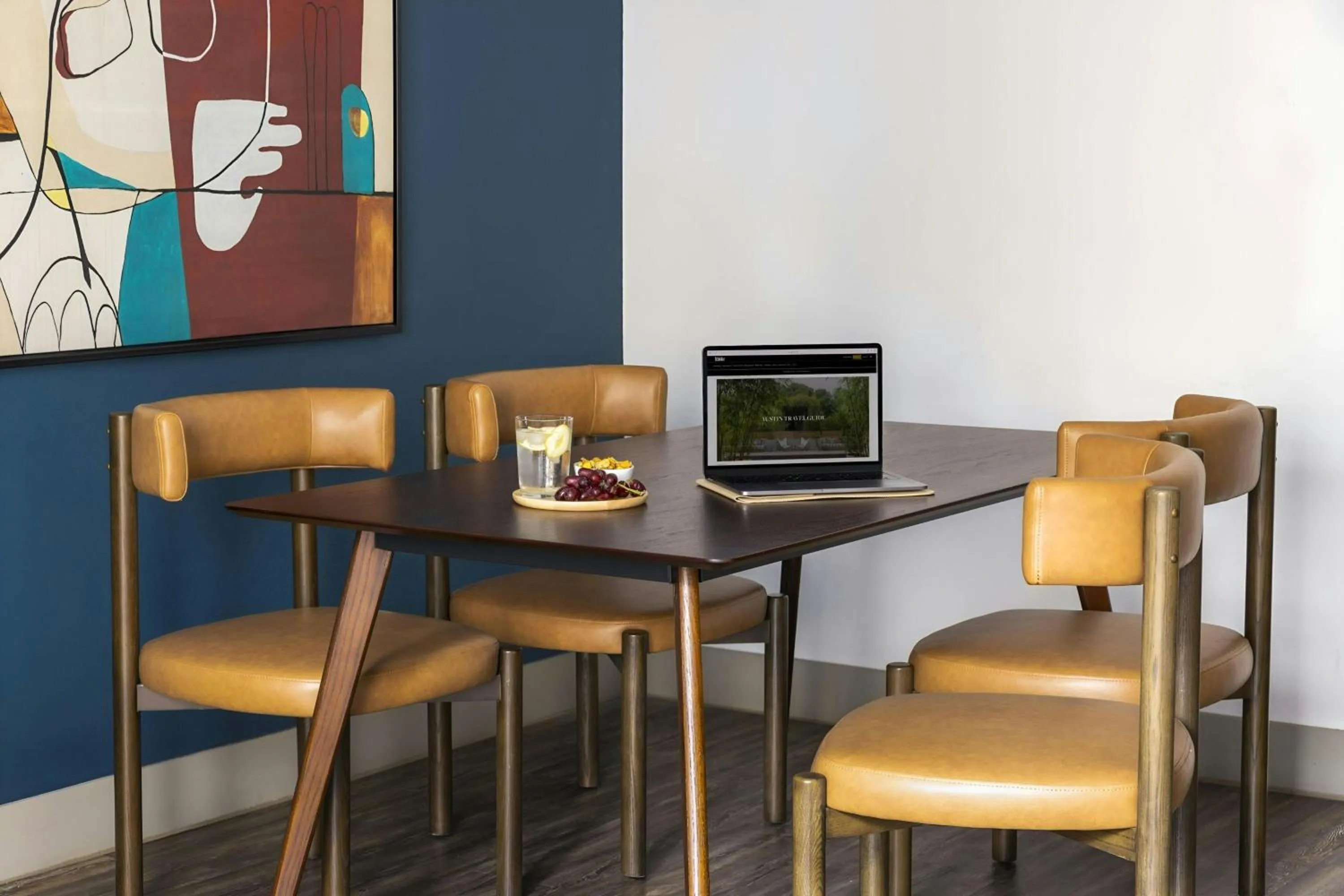 Photo of the whole room in Sonder by Marriott Bonvoy East 5th Apartments East Austin