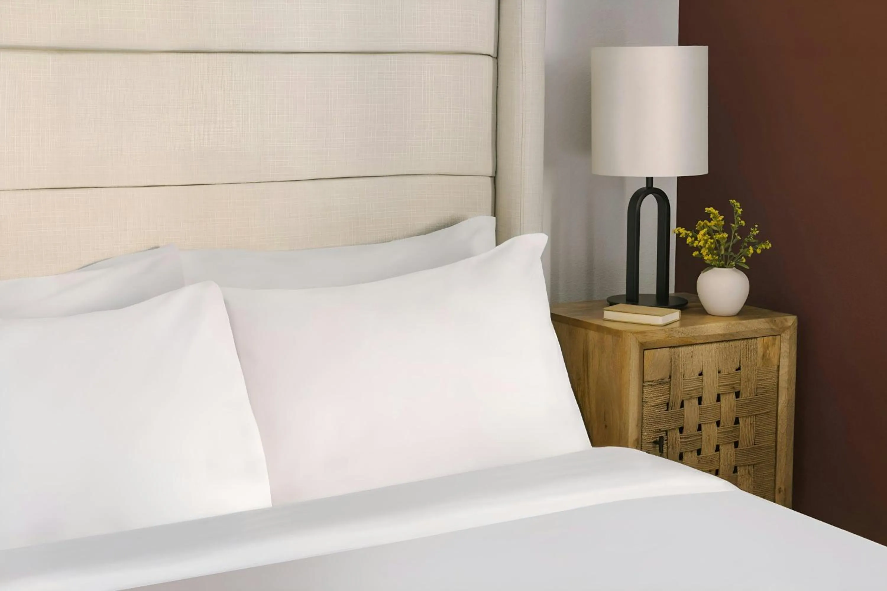 Bedroom, Bed in Sonder by Marriott Bonvoy East 5th Apartments East Austin