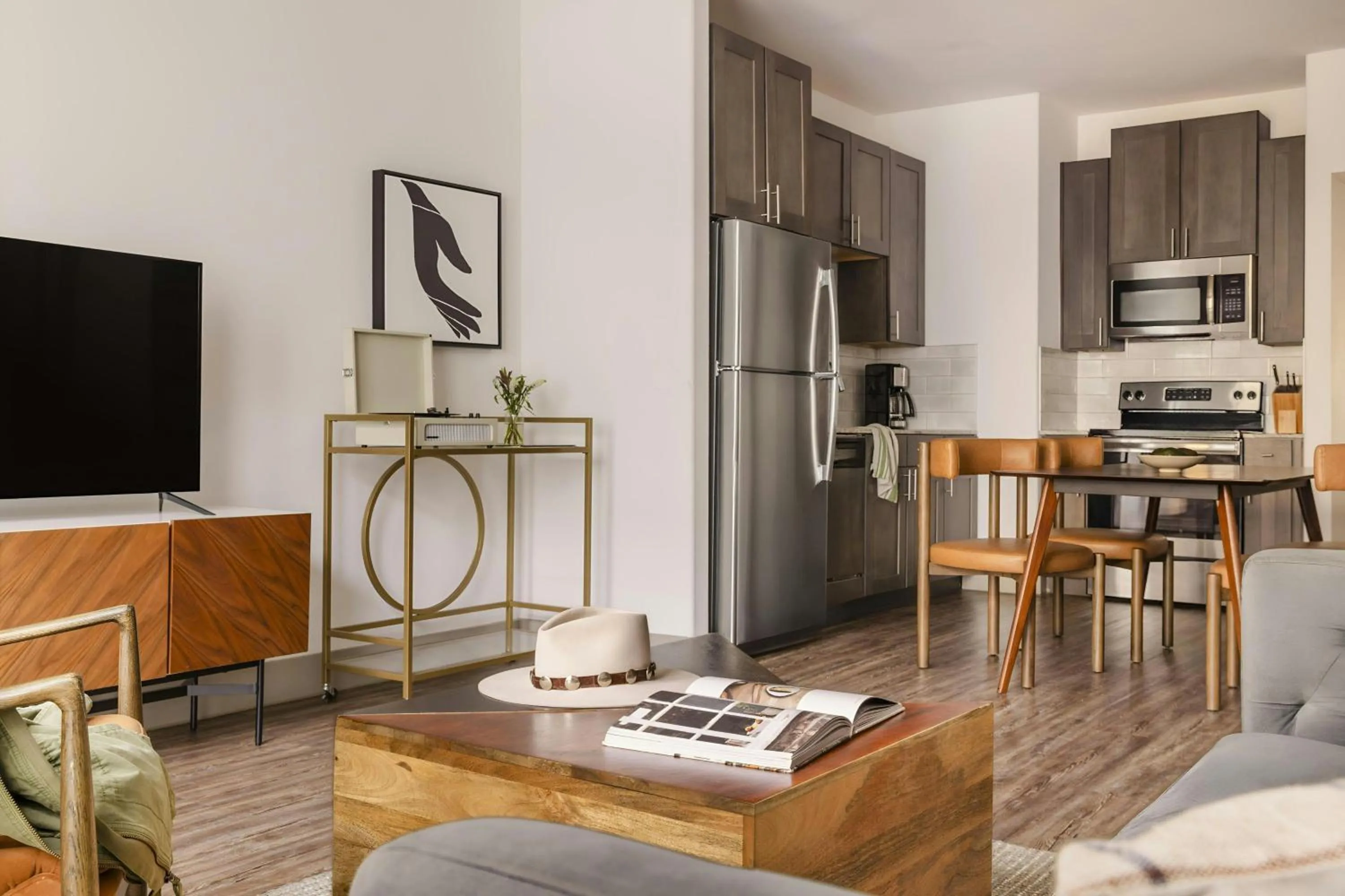 Living room in Sonder by Marriott Bonvoy East 5th Apartments East Austin
