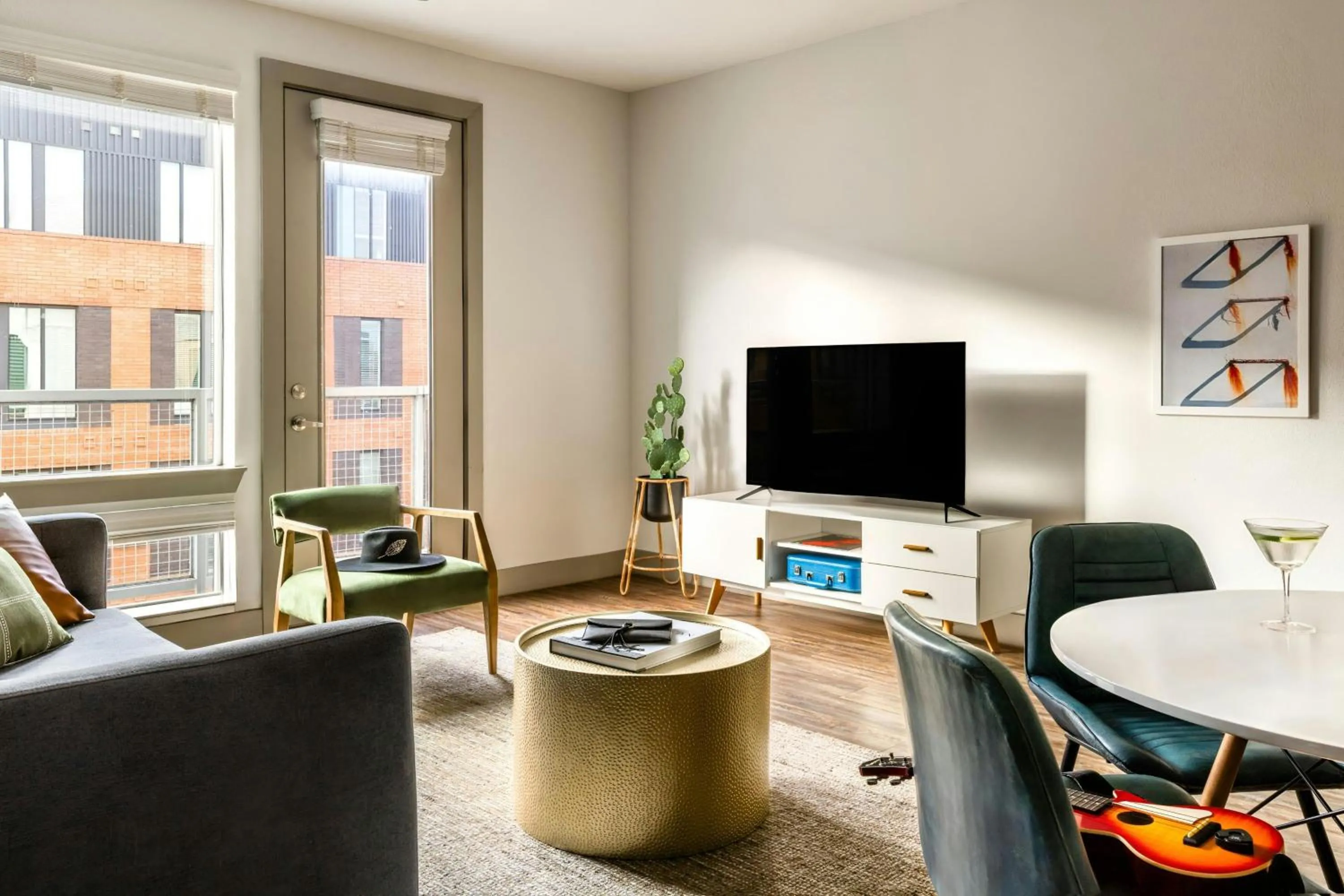 Living room in Sonder by Marriott Bonvoy East 5th Apartments East Austin