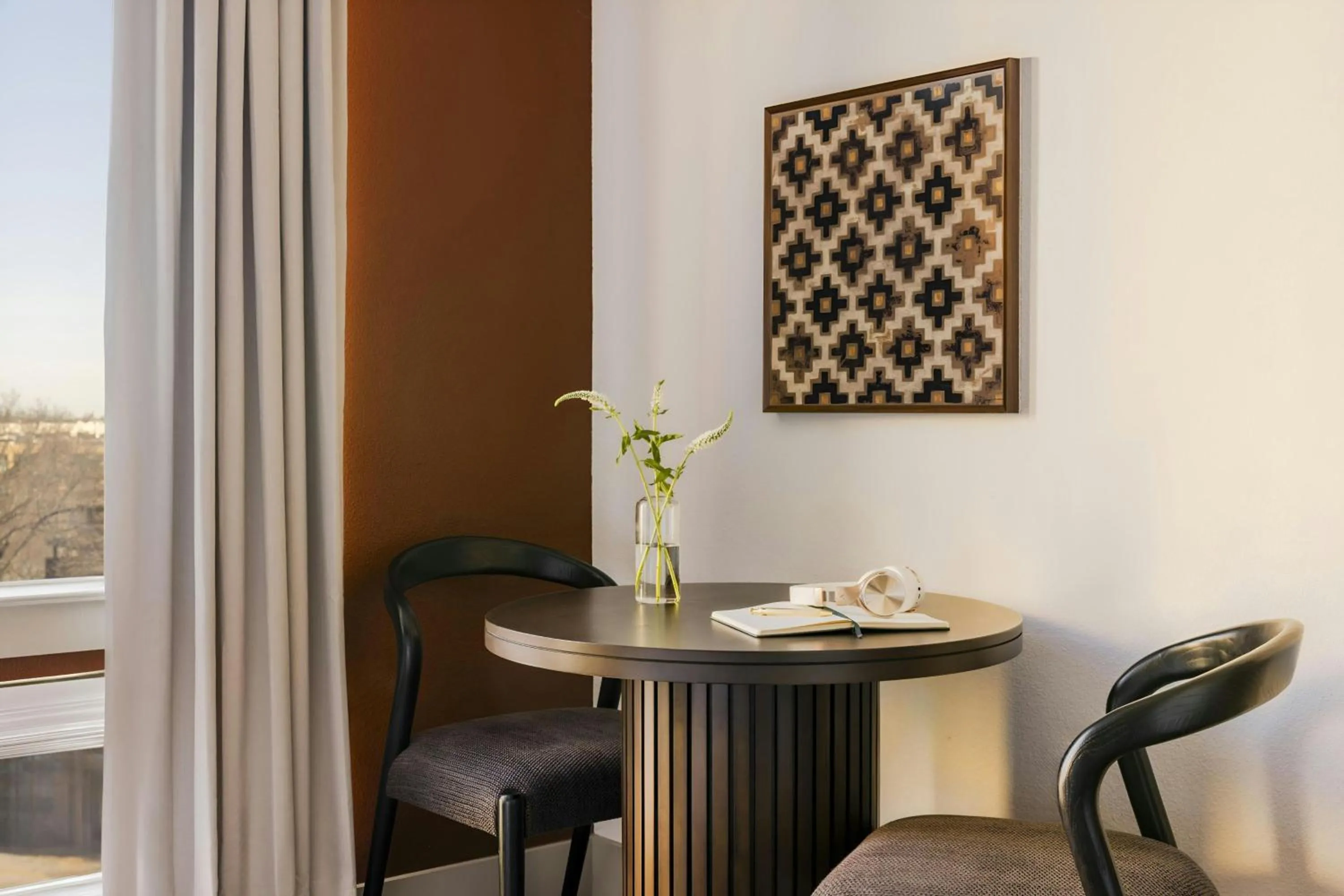 Photo of the whole room in Sonder by Marriott Bonvoy East 5th Apartments East Austin