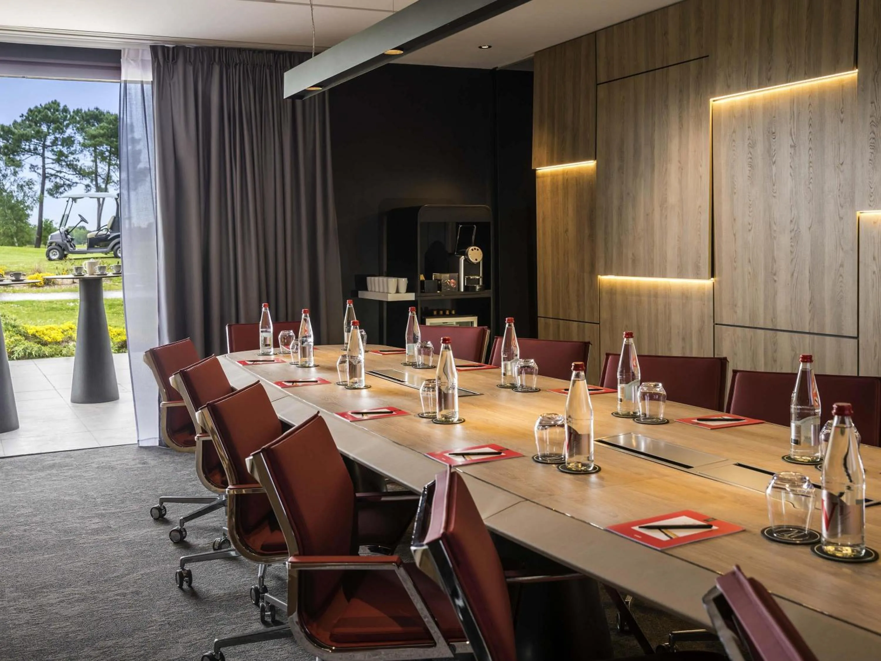 Meeting/conference room in Cabot Hotel Bordeaux - MGallery Collection