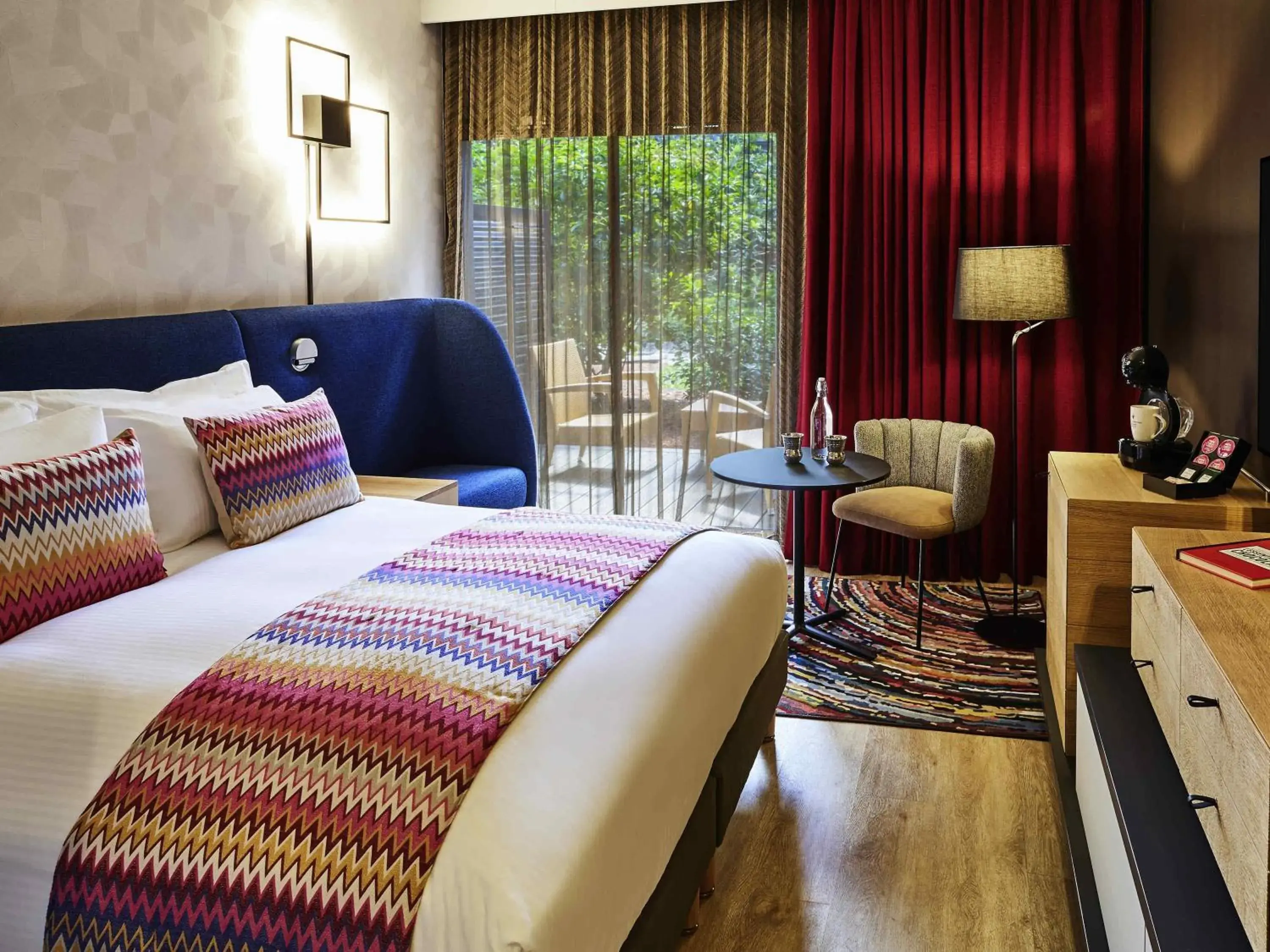 Bedroom, Bed in Cabot Hotel Bordeaux - MGallery Collection Bedroom, Bed in Cabot Hotel Bordeaux - MGallery Collection