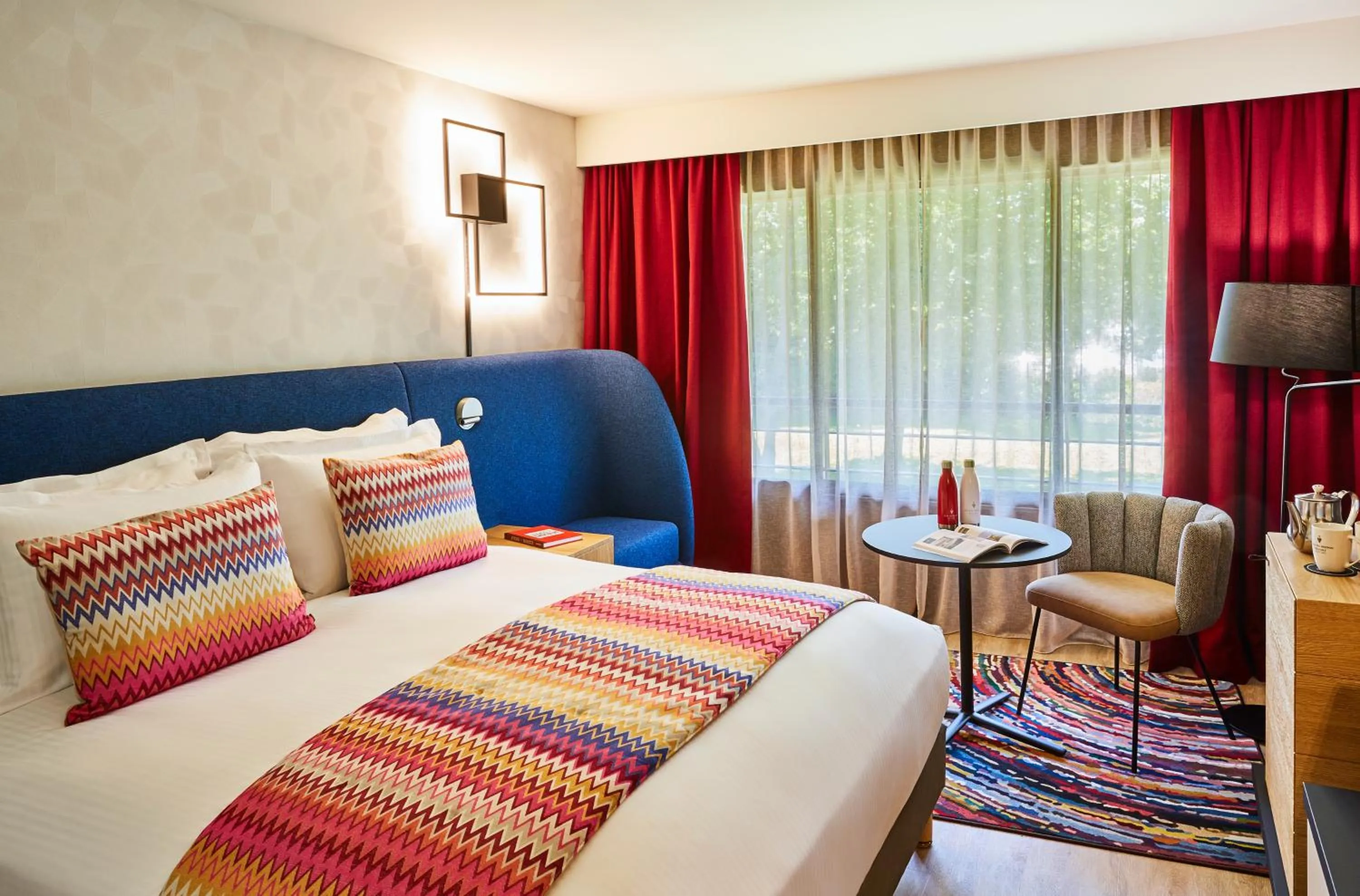 View (from property/room), Bed in Cabot Bordeaux MGallery Collection