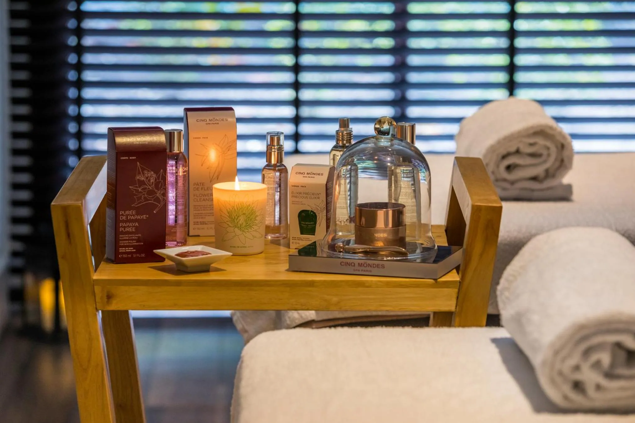 Massage, Bed in Cabot Bordeaux MGallery Collection