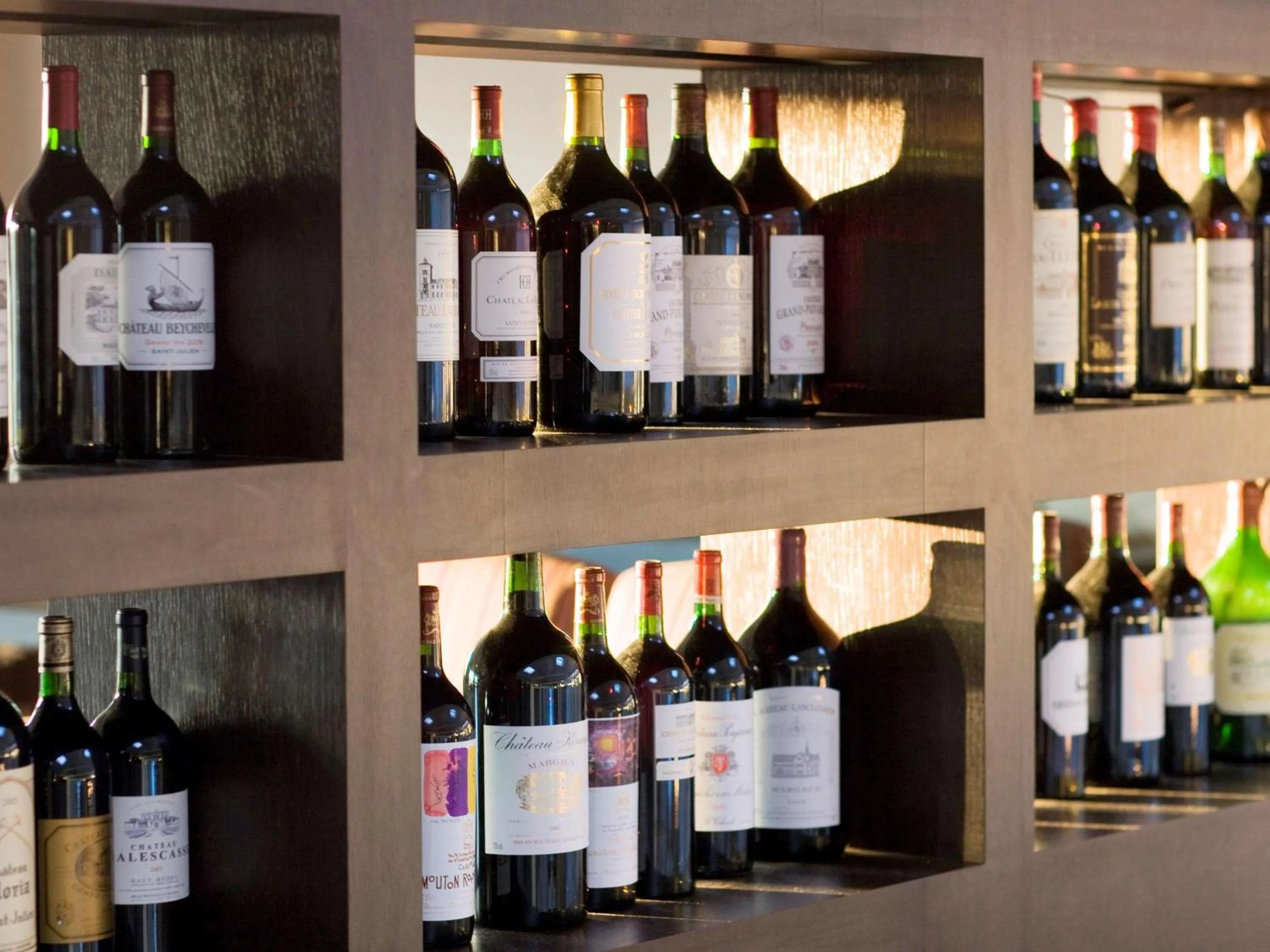 Property building in Cabot Bordeaux MGallery Collection