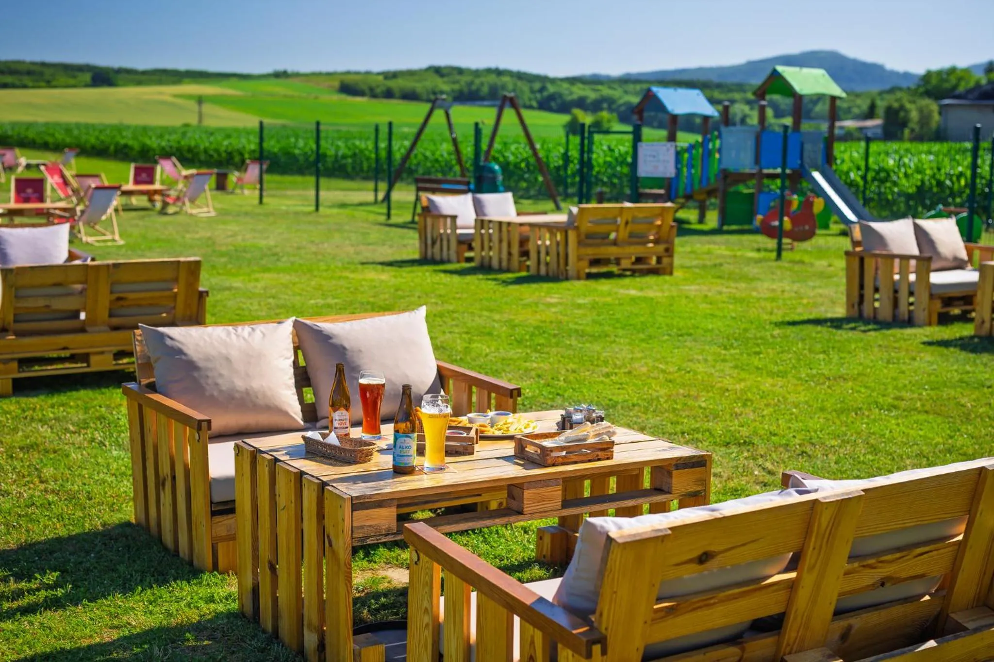 Restaurant/places to eat in Biała Akacja Resort & Business