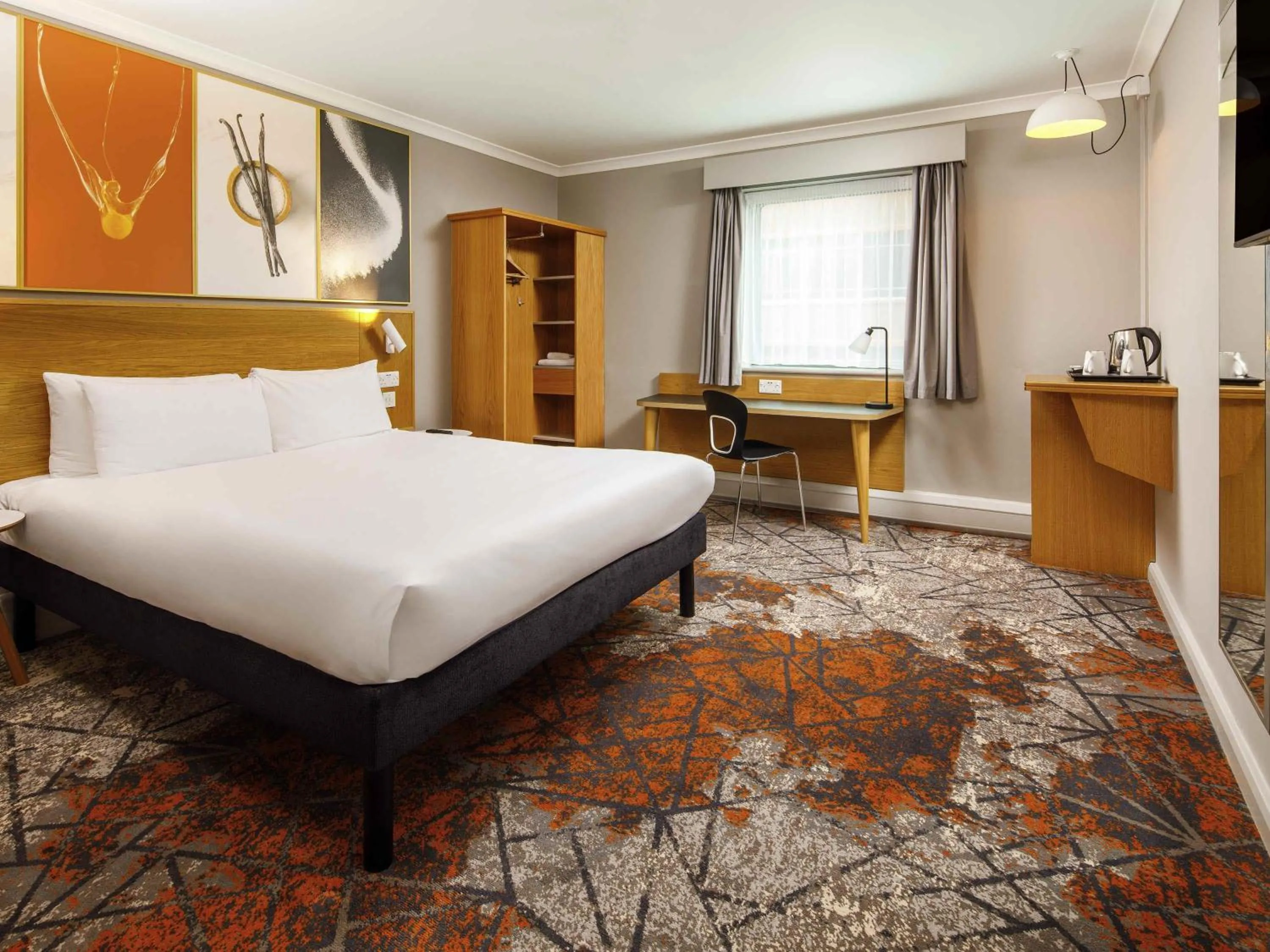 Bedroom, Bed in ibis Styles Birmingham Centre