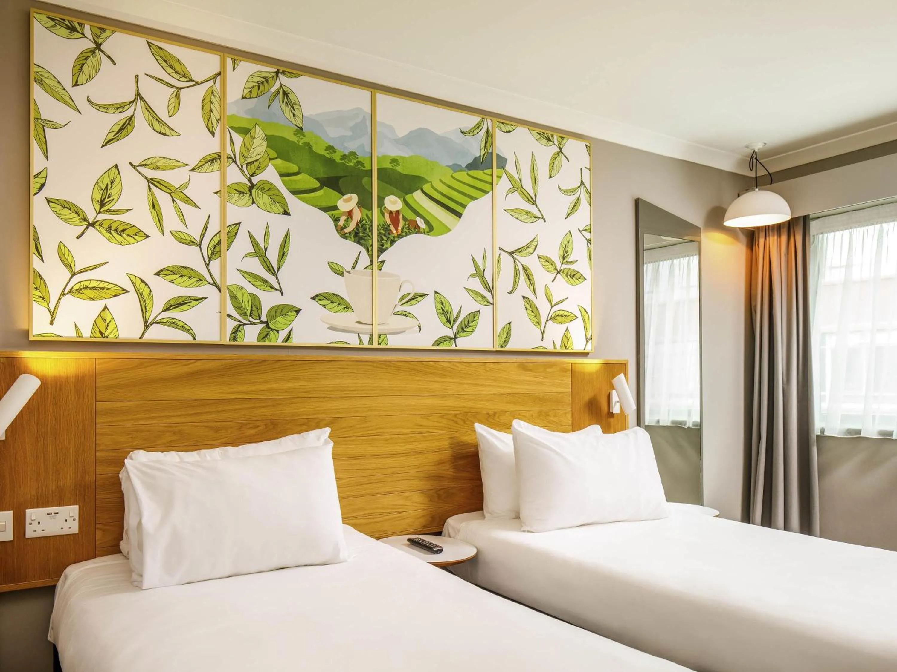 Bedroom, Bed in ibis Styles Birmingham Centre