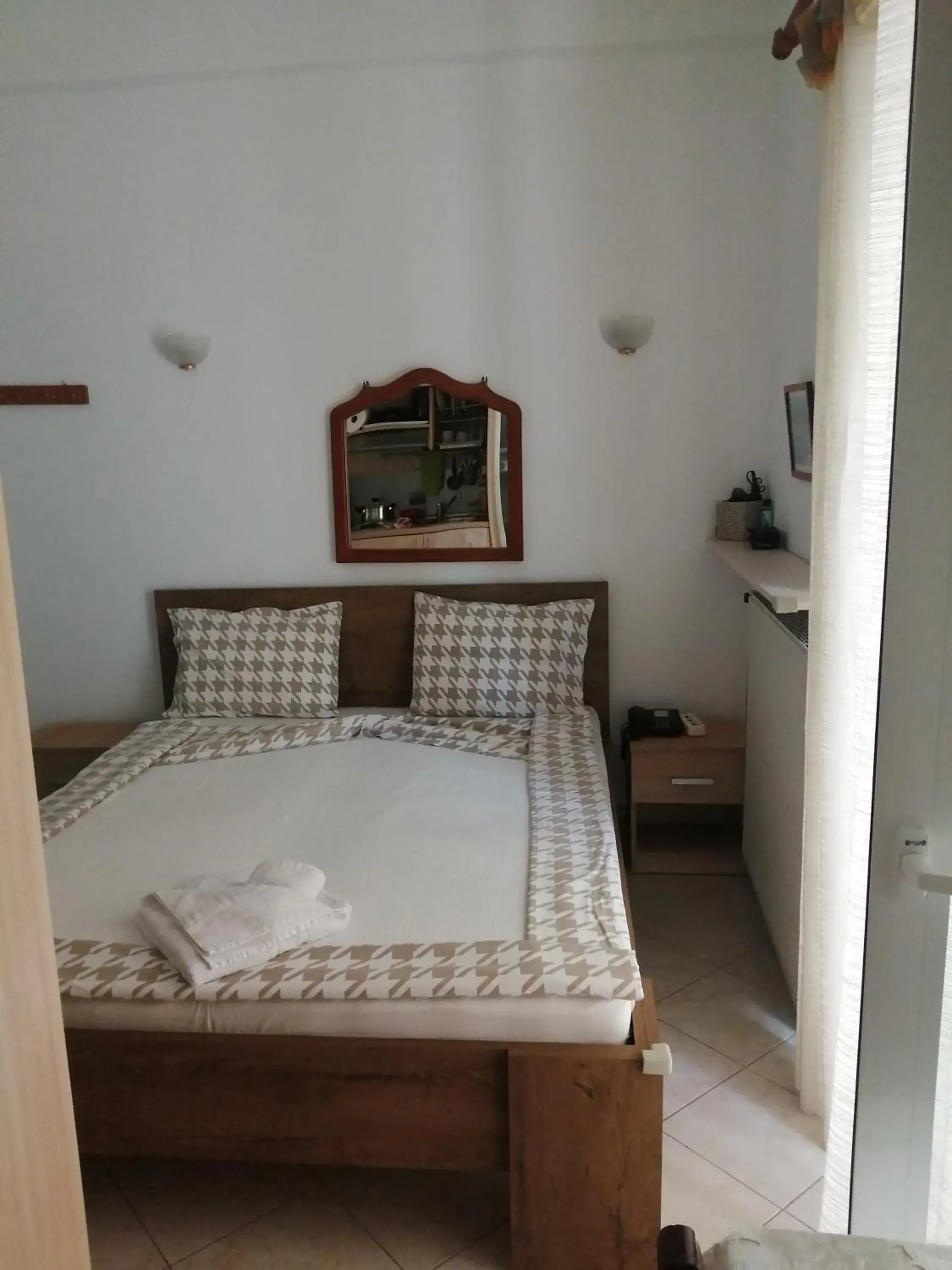 Large Single Room - single occupancy in Hotel Fotini Large Single Room - single occupancy in Hotel Fotini