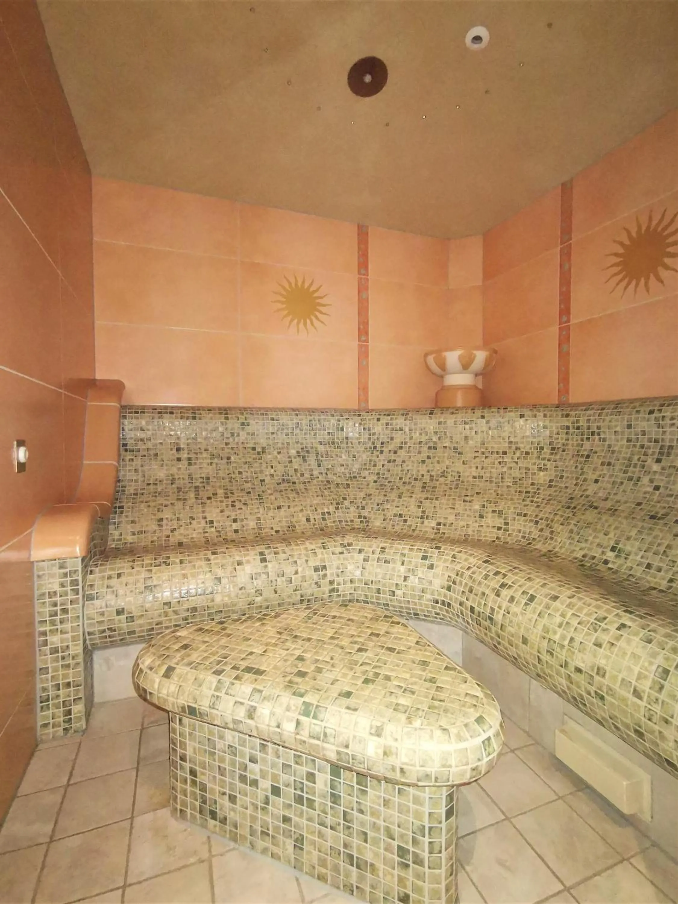 Steam room in Hotel Ursula Garni
