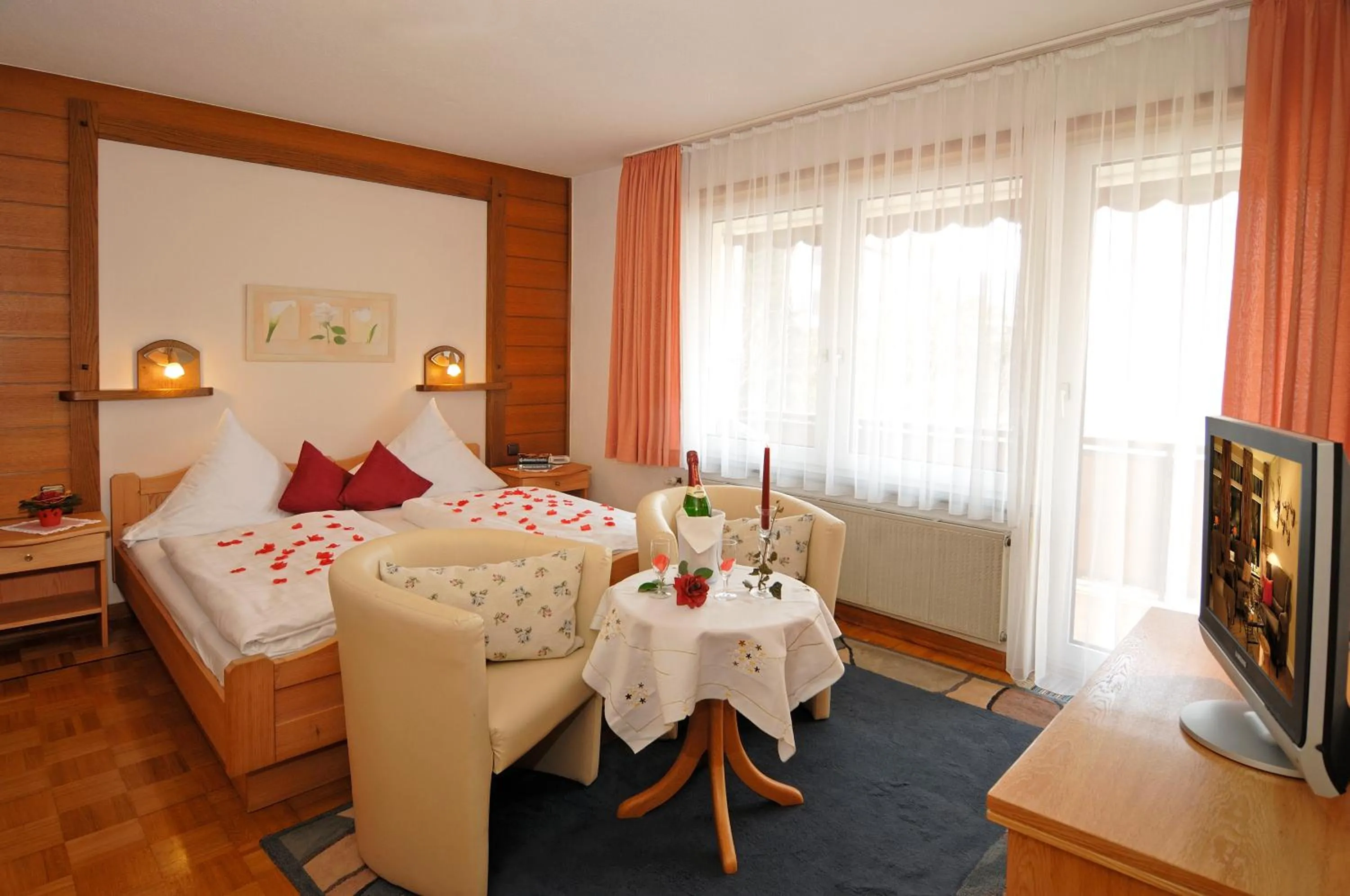 Bed in Hotel Ursula Garni