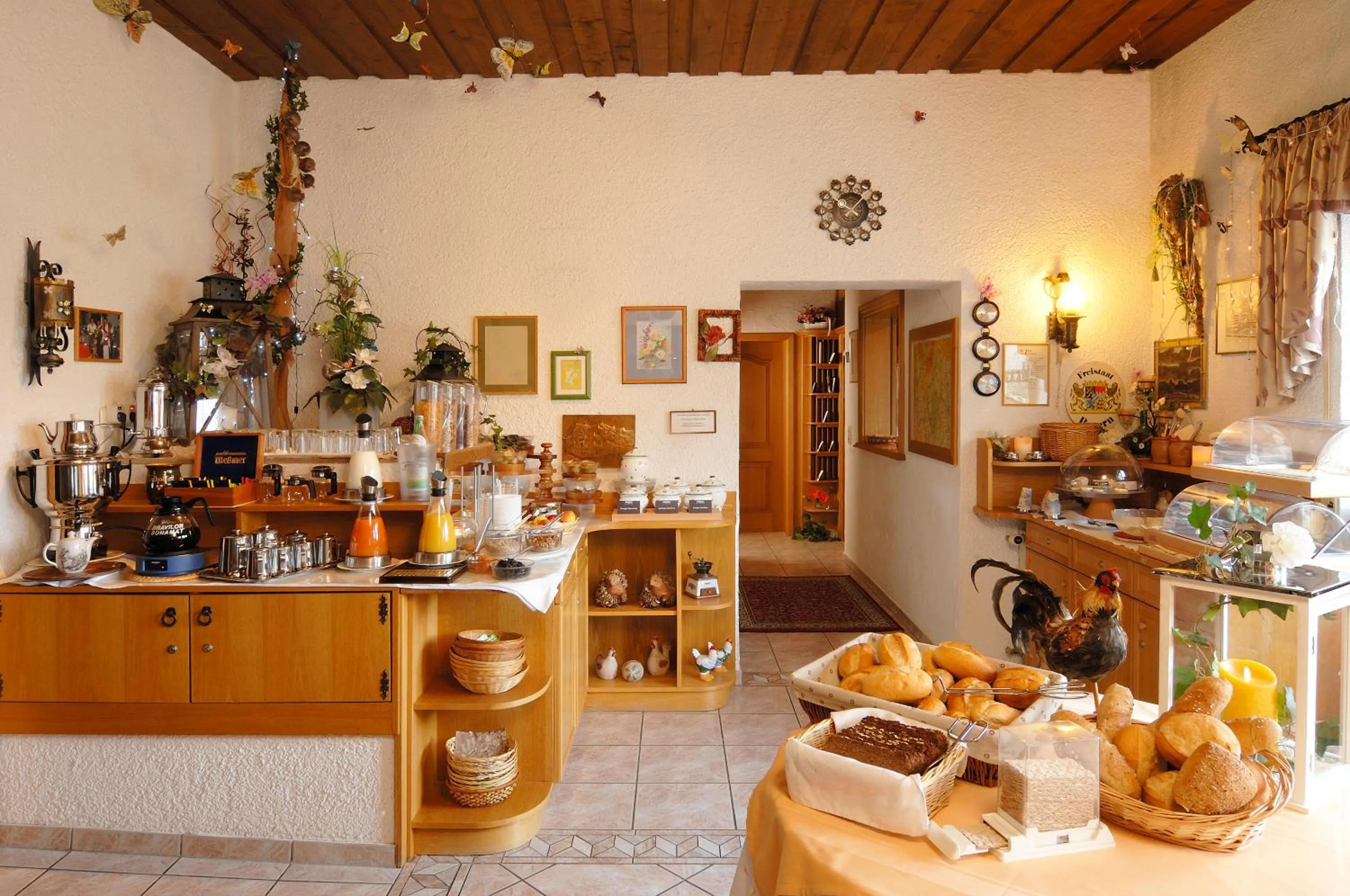 Buffet breakfast in Hotel Ursula Garni