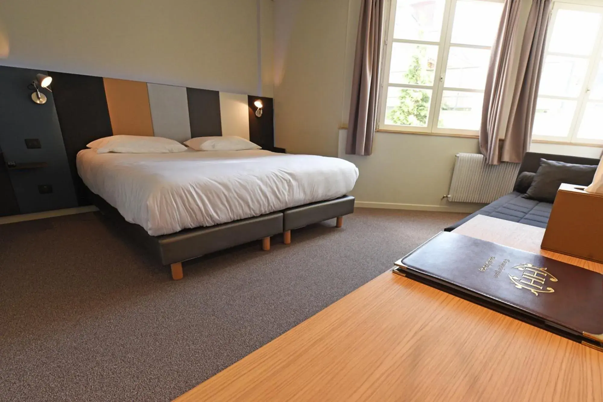 Twin Room in Cit'Hotel De Harlay Twin Room in Cit'Hotel De Harlay