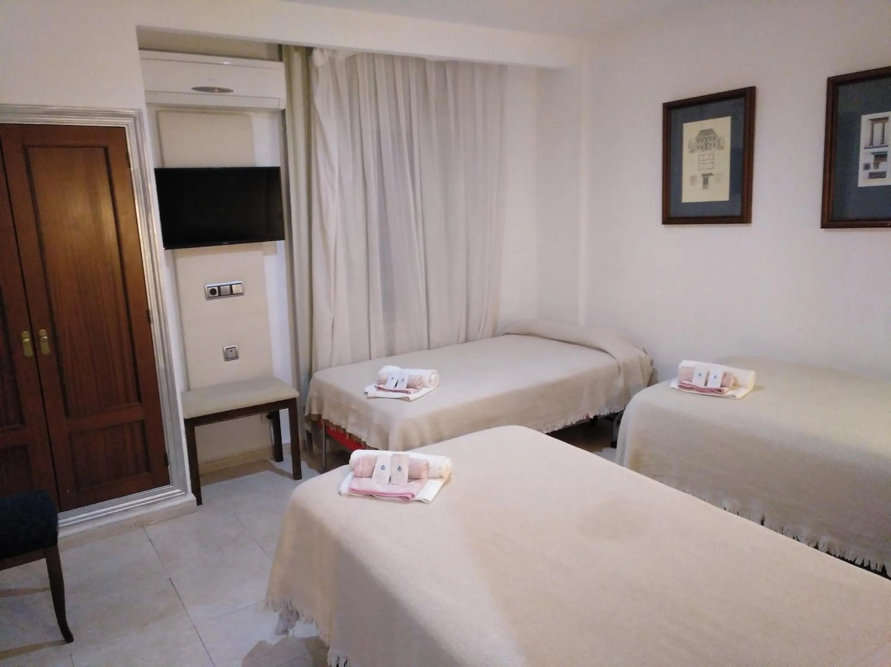 Bed in Hotel Nuevo Ara