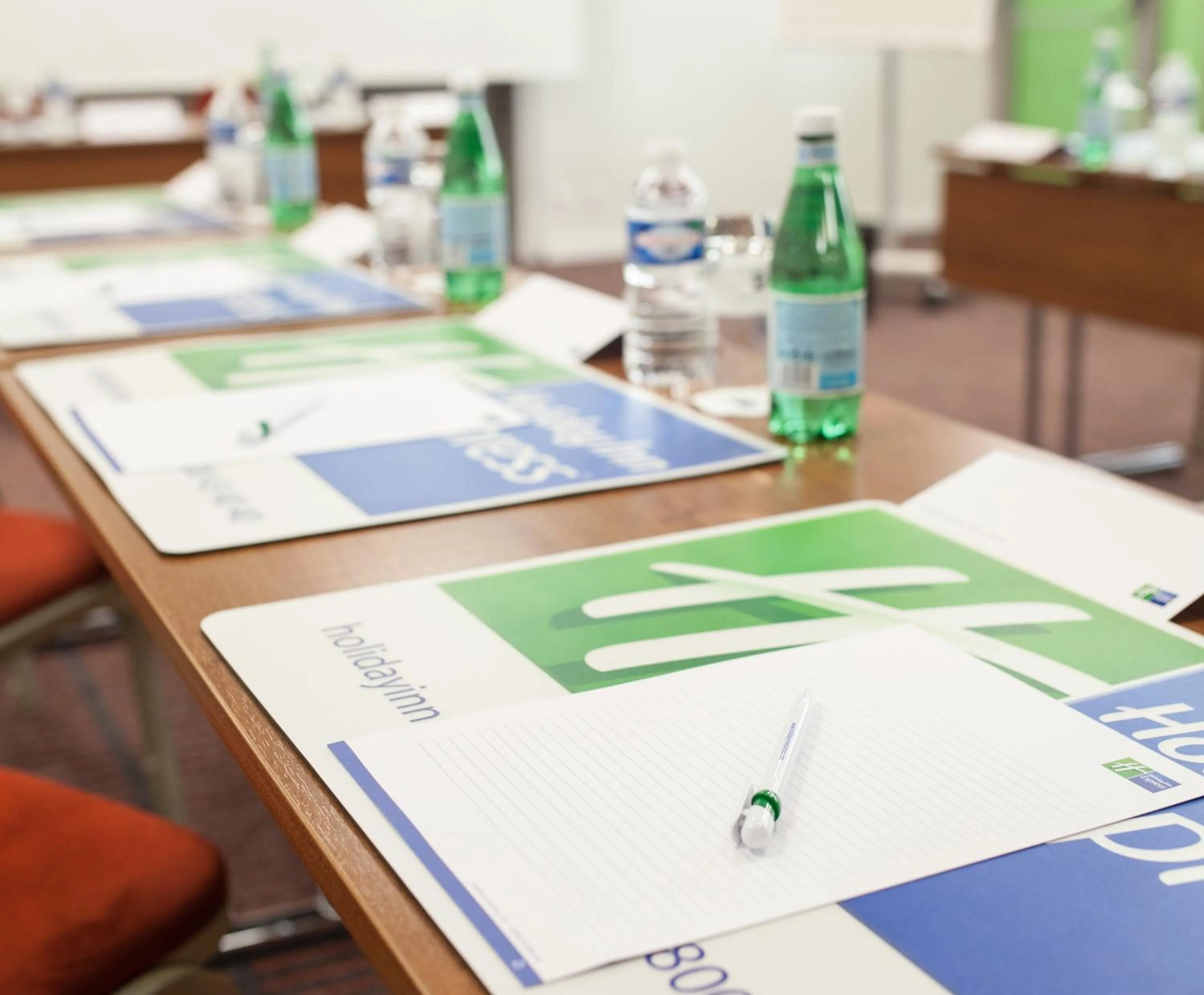 Meeting/conference room in Holiday Inn Express Amiens by IHG