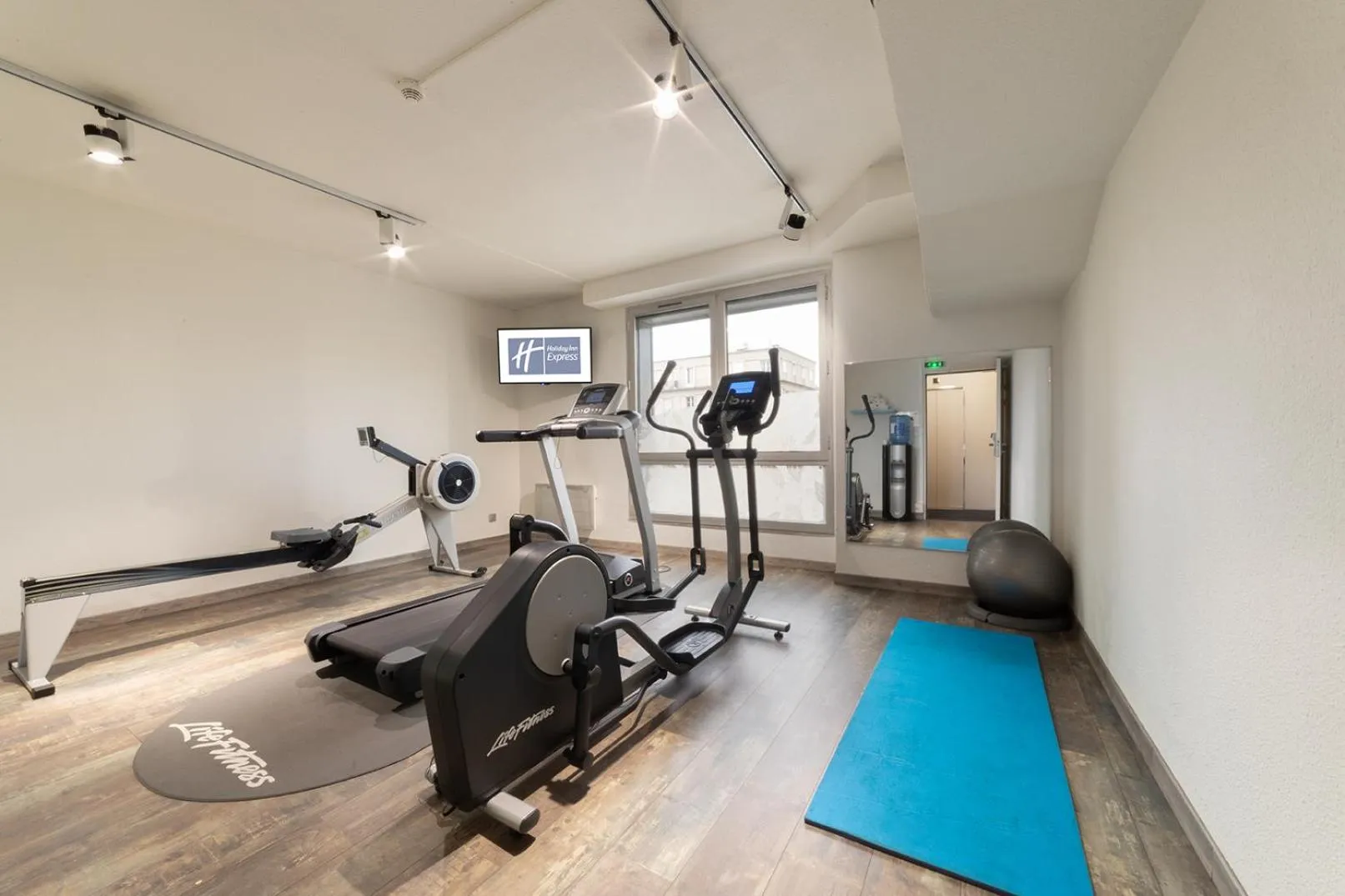 Fitness centre/facilities in Holiday Inn Express Amiens by IHG